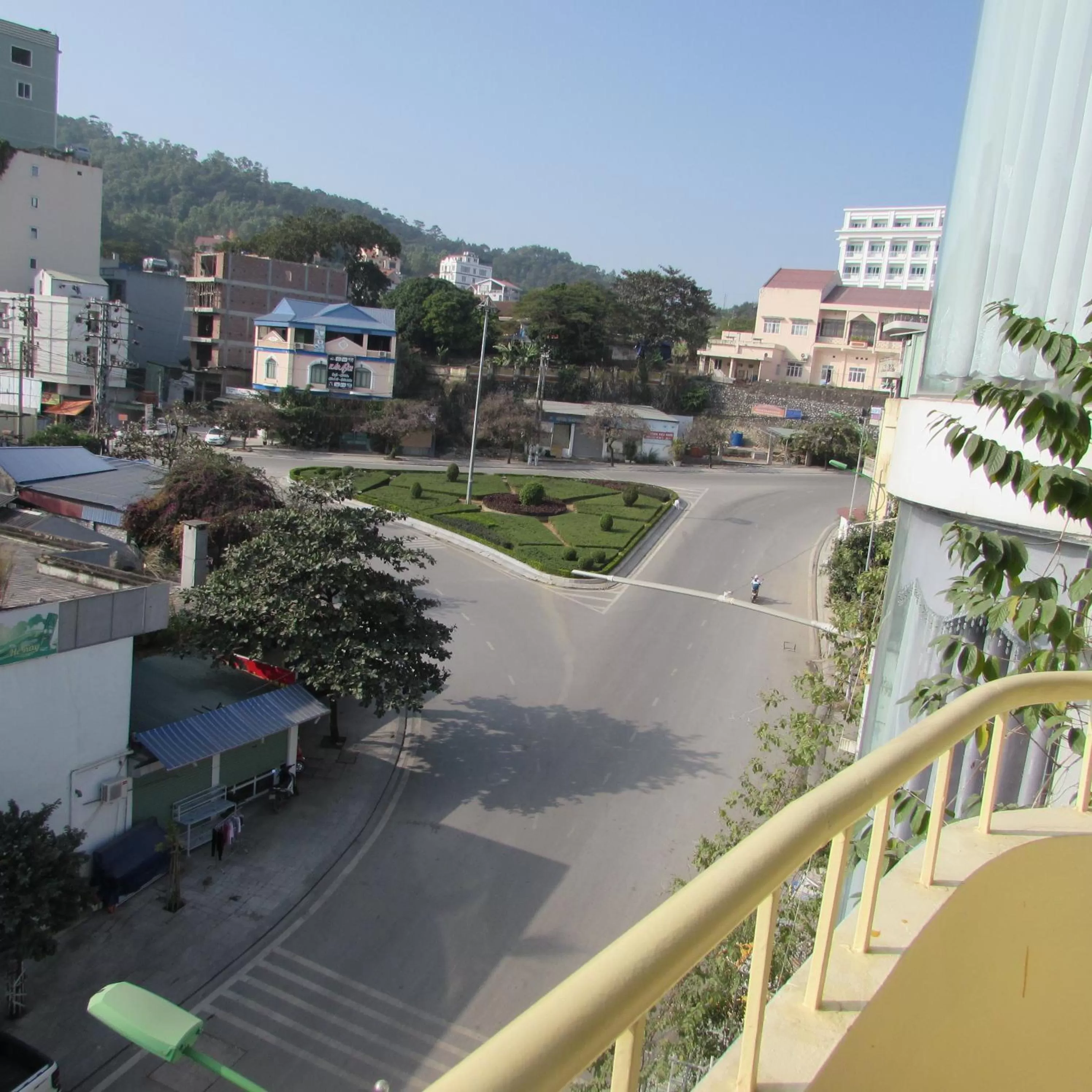 Neighbourhood in Viet Nhat Halong Hotel - Bai Chay