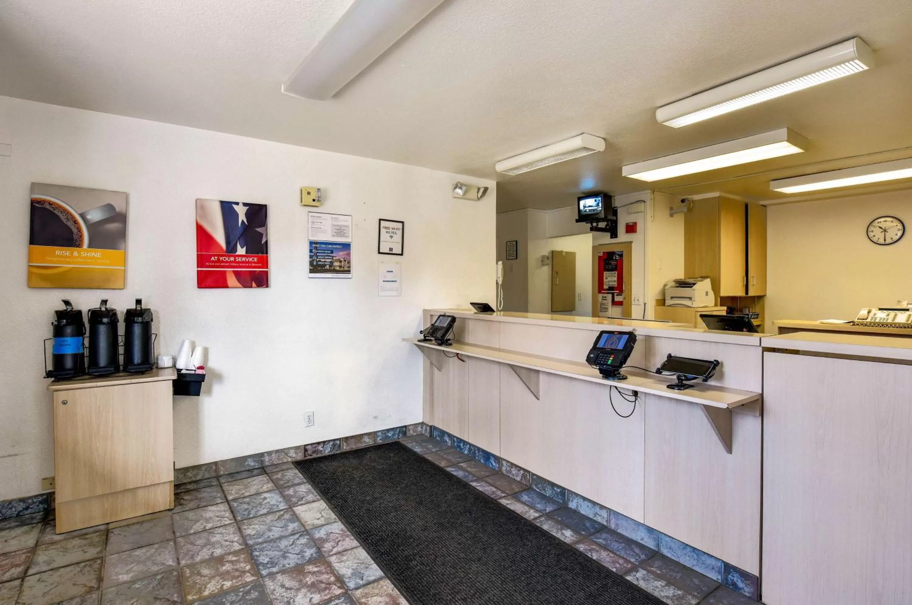 Coffee/tea facilities, Kitchen/Kitchenette in Motel 6-South Lake Tahoe, CA