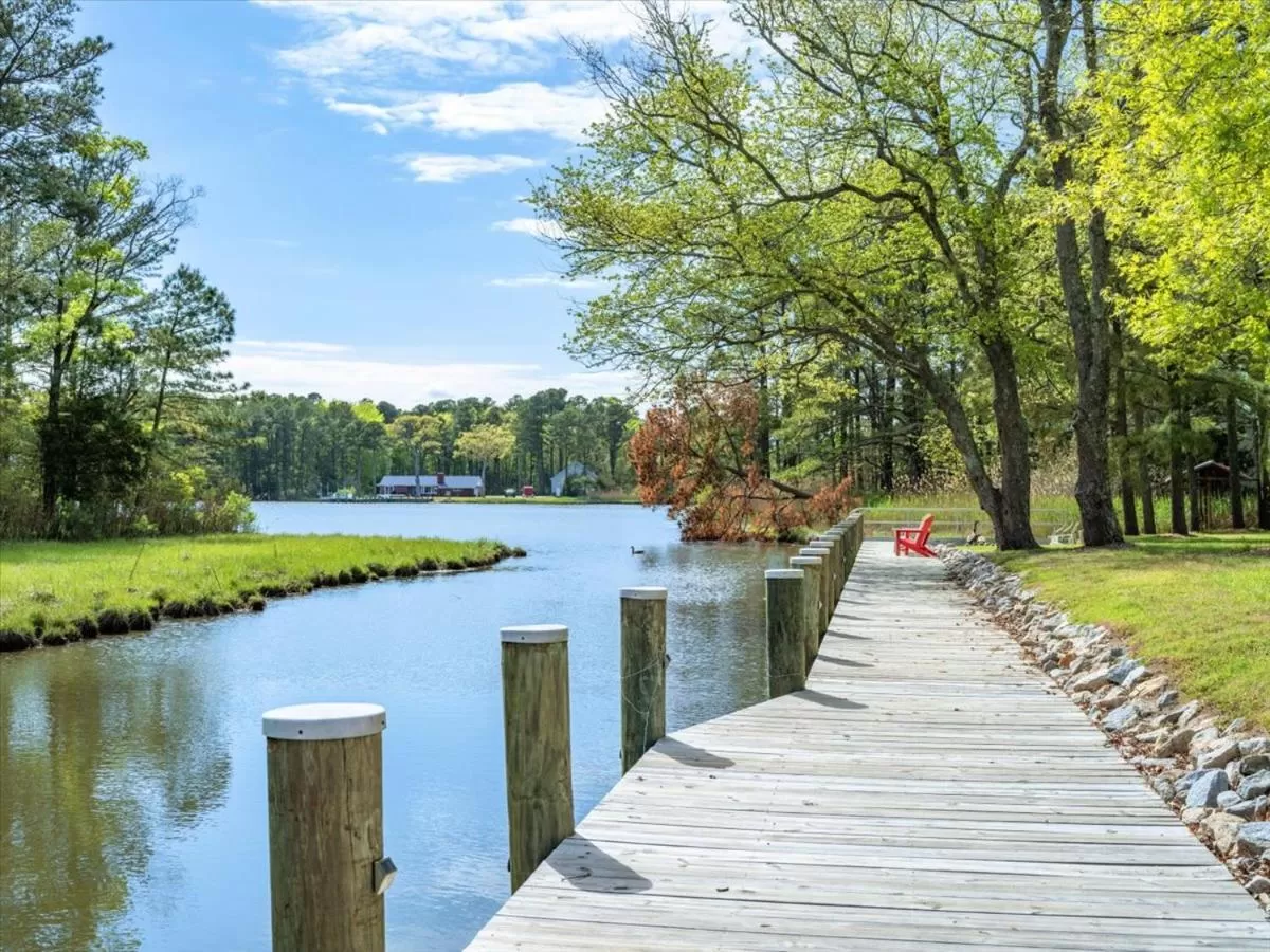 Day in Beach Bum West-O Motel