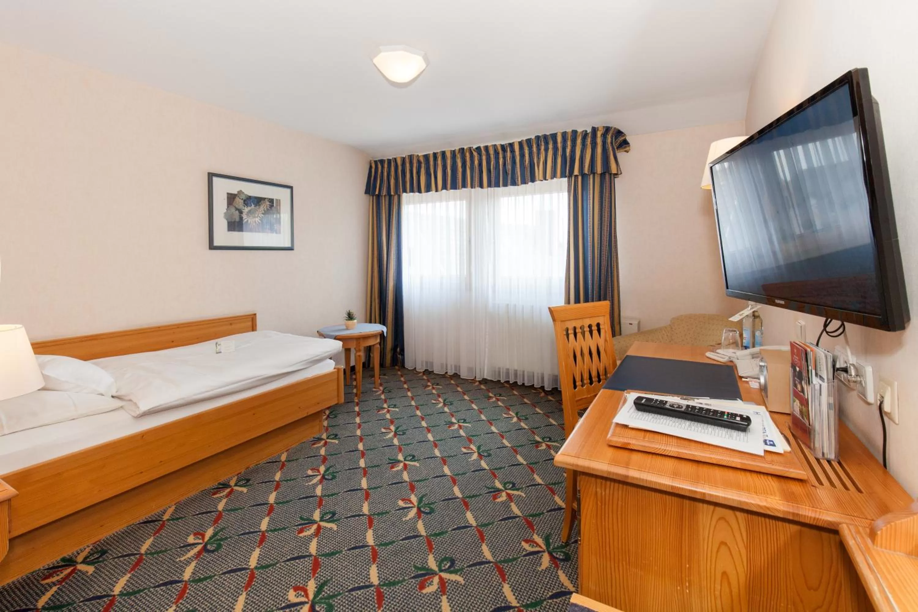 Photo of the whole room, Bed in Landgasthof Hotel Hirsch