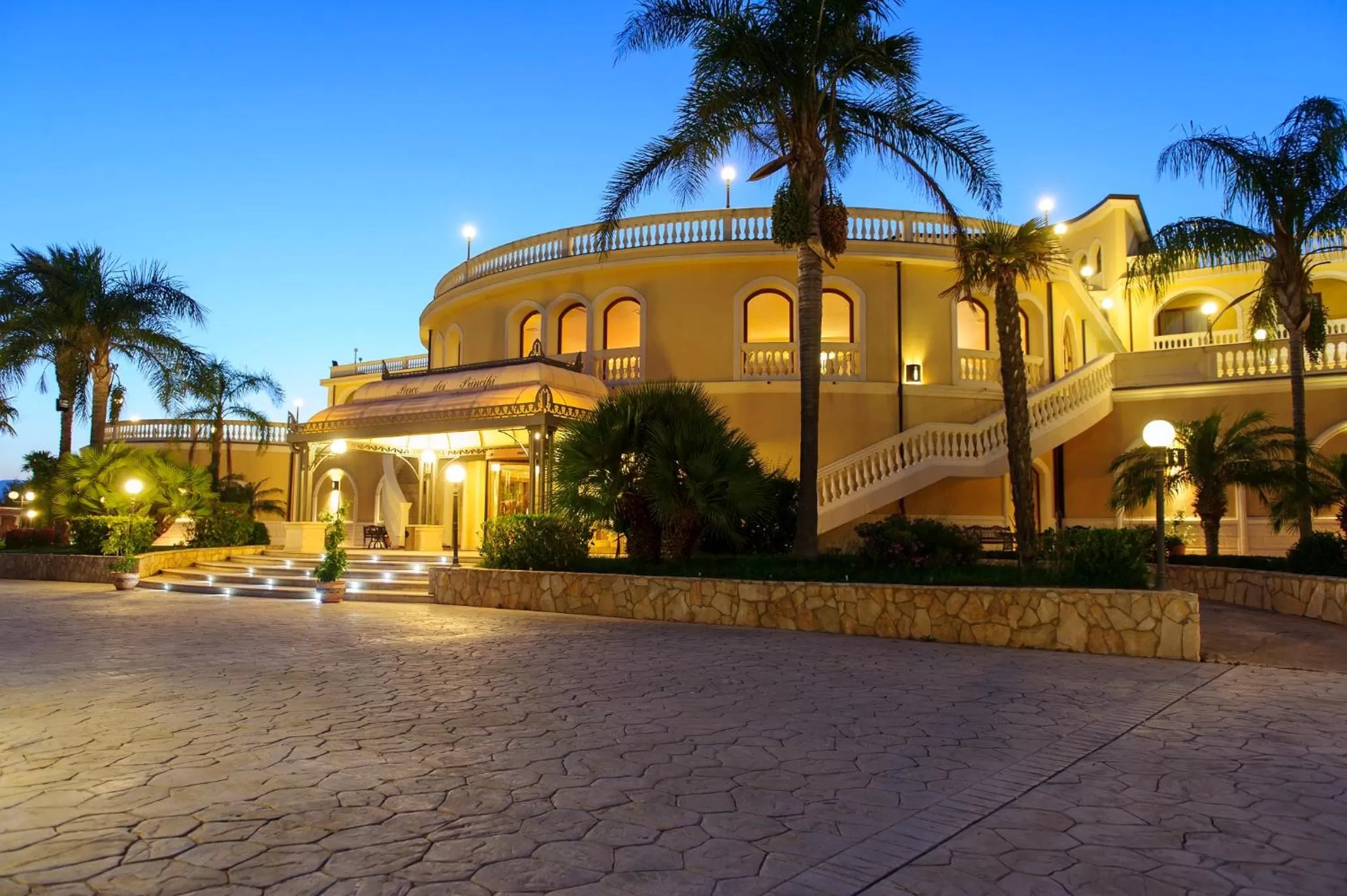 Facade/entrance in Parco dei Principi Hotel - Wedding & Events