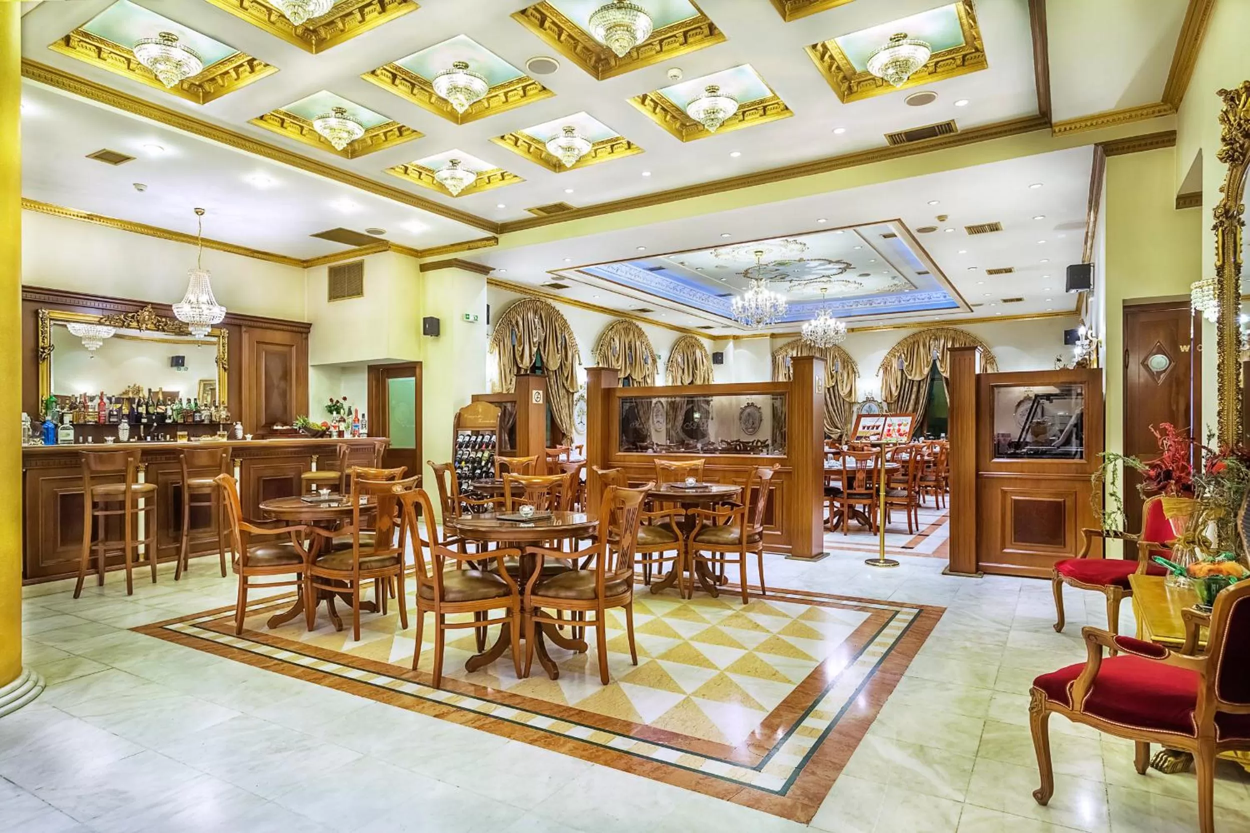Restaurant/places to eat in Imperial Palace Classical Hotel Thessaloniki
