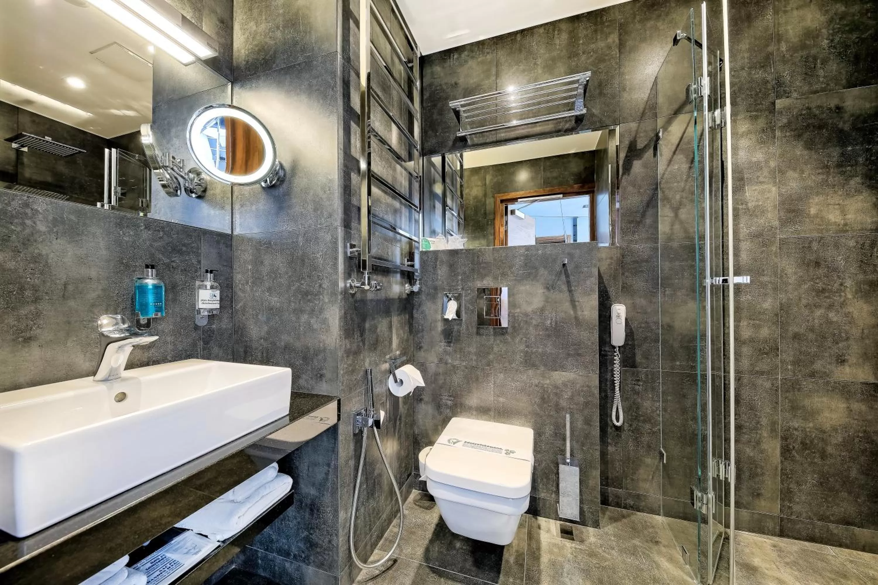 Shower in Bayjonn Boutique Hotel