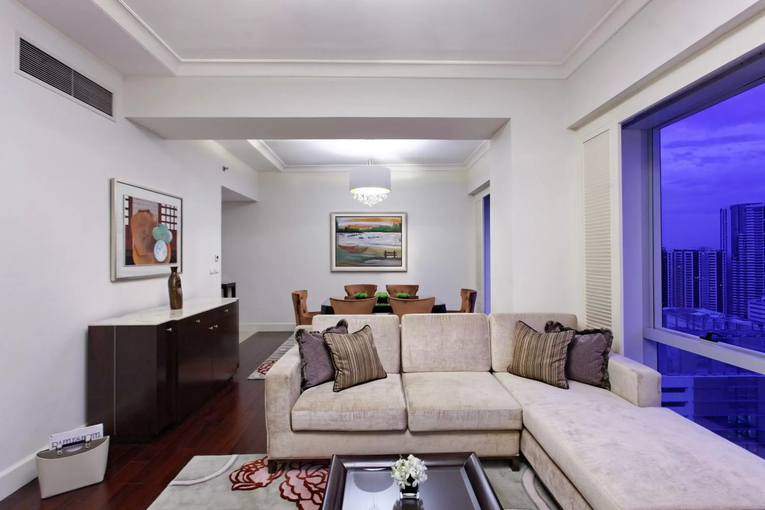 Two-Bedroom Executive Residence in Raffles Makati Two-Bedroom Executive Residence in Raffles Makati