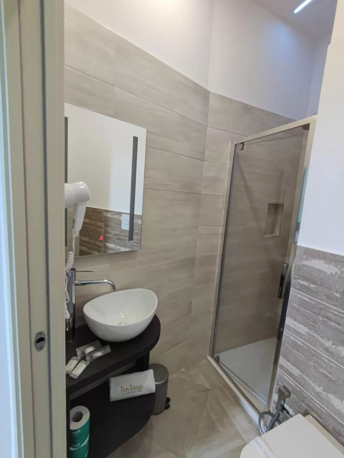 Twin Towers Naples Luxury