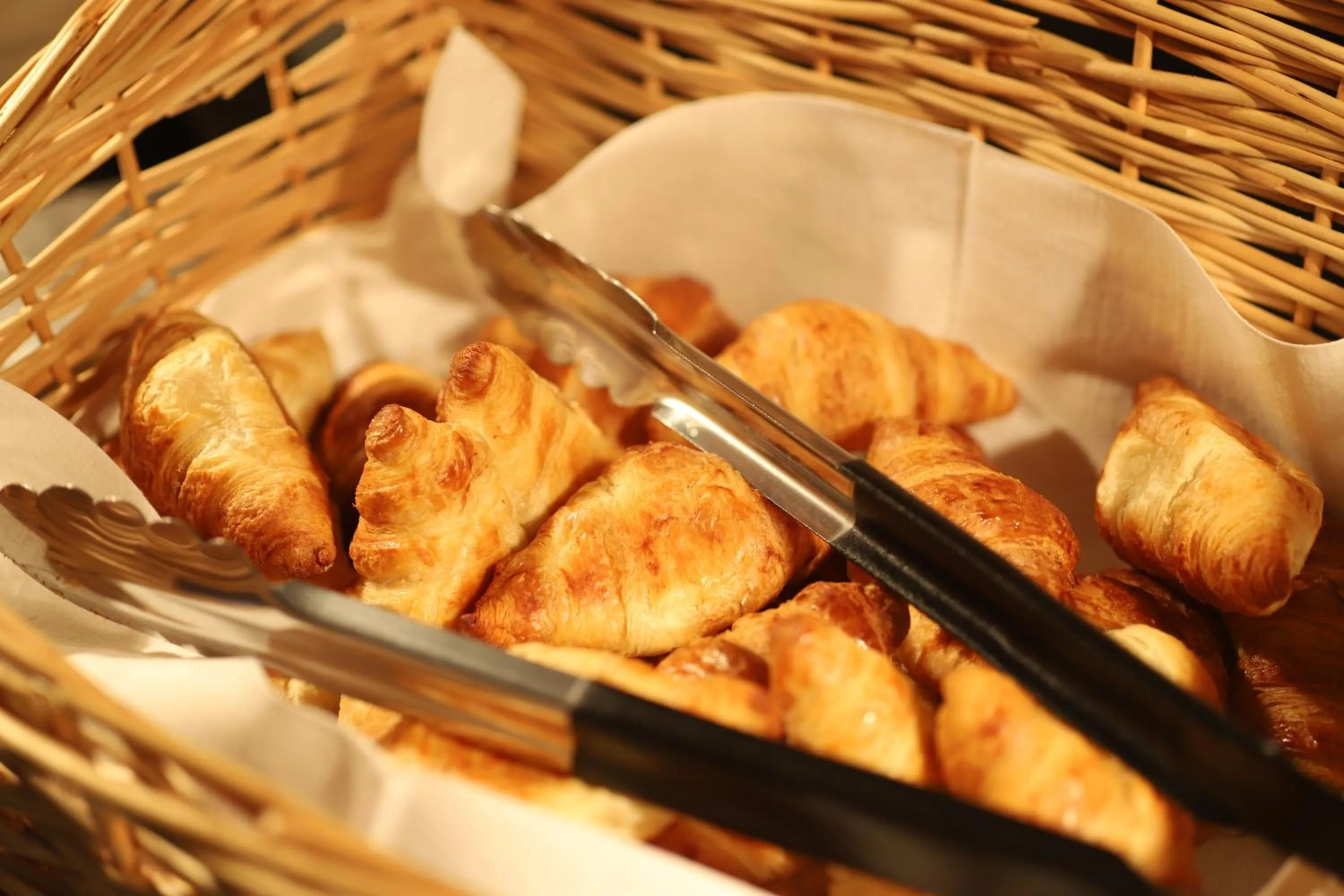 Continental breakfast in Ben Wyvis Hotel