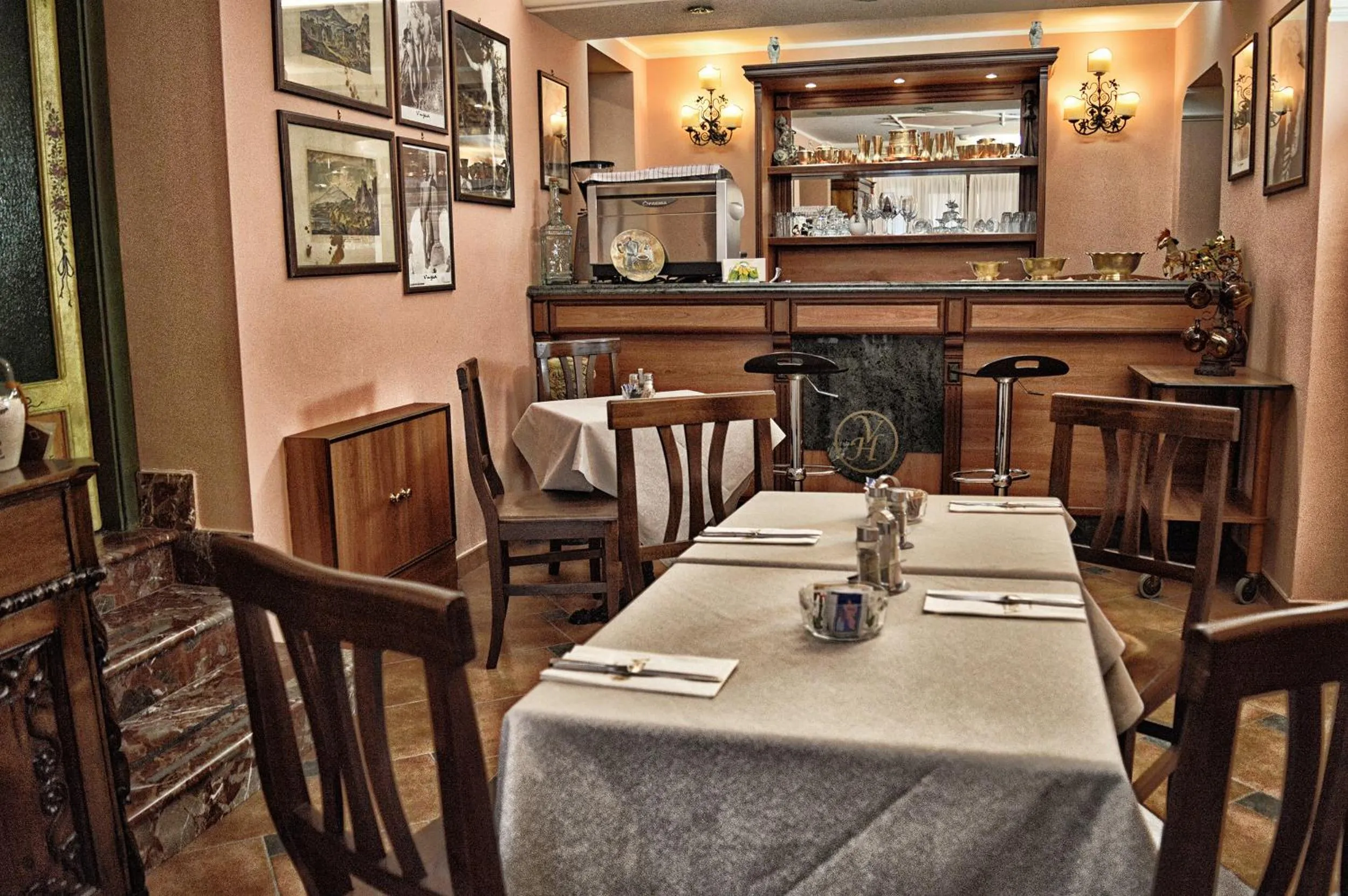 Lounge or bar in Hotel Victoria