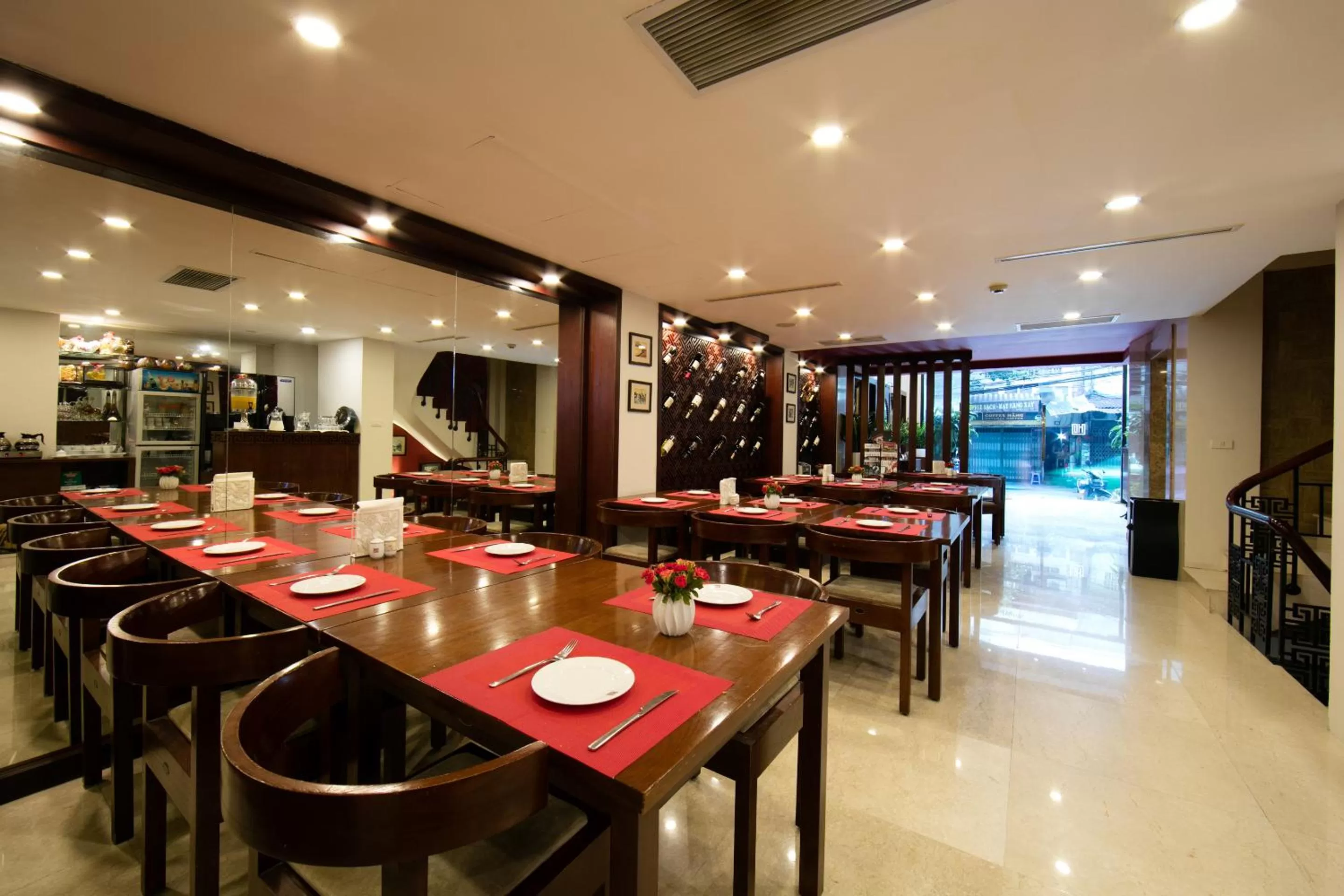 Restaurant/places to eat in Au Coeur d'Hanoi Boutique Hotel