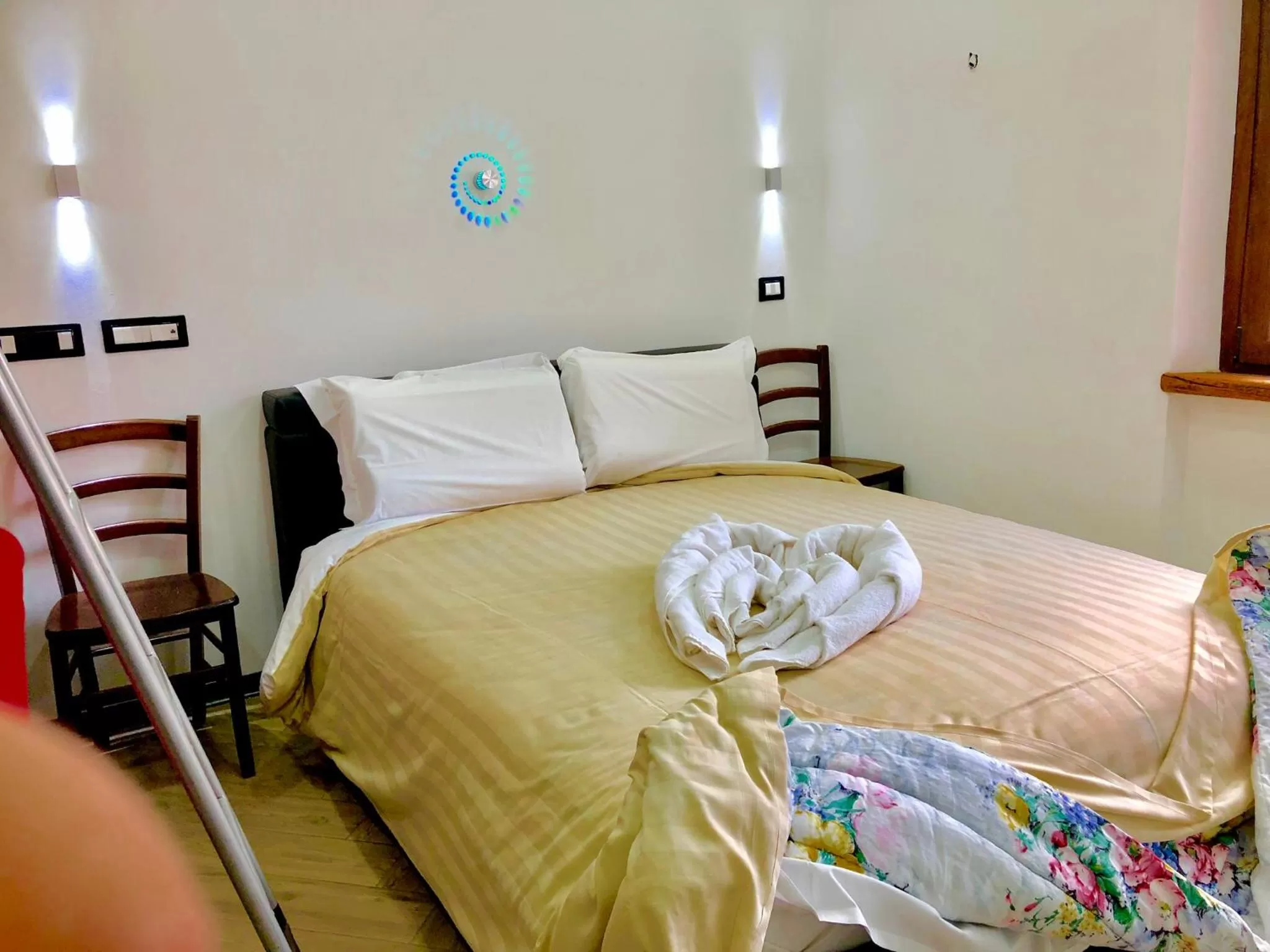 Photo of the whole room, Bed in WELLNESS ART & WINE CAREN