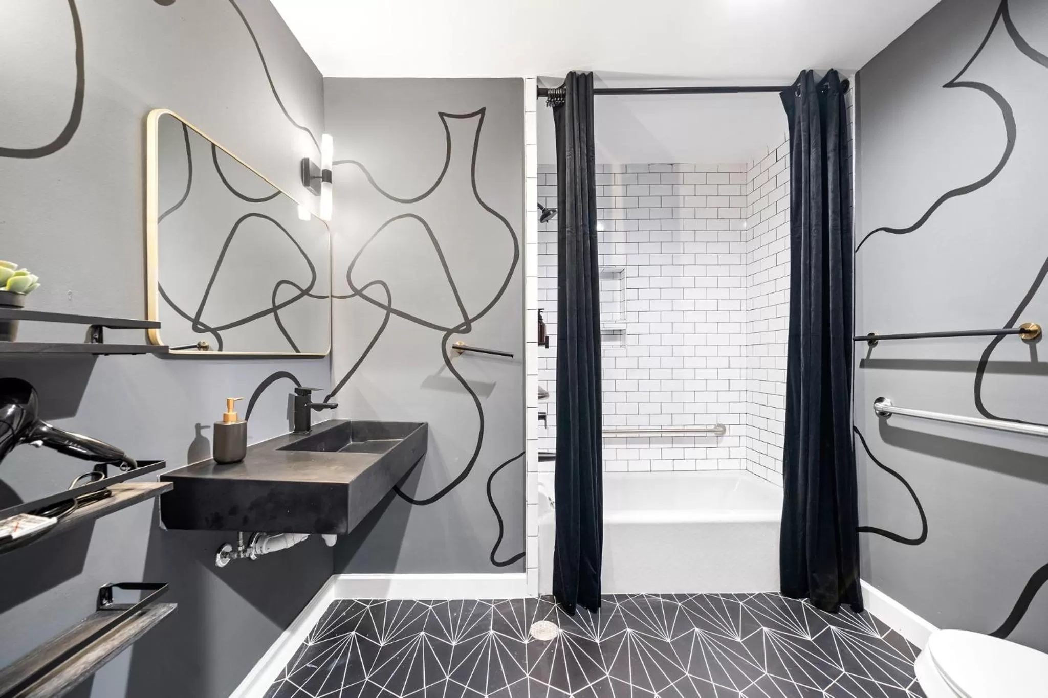 Shower in Wanderstay Boutique Hotel