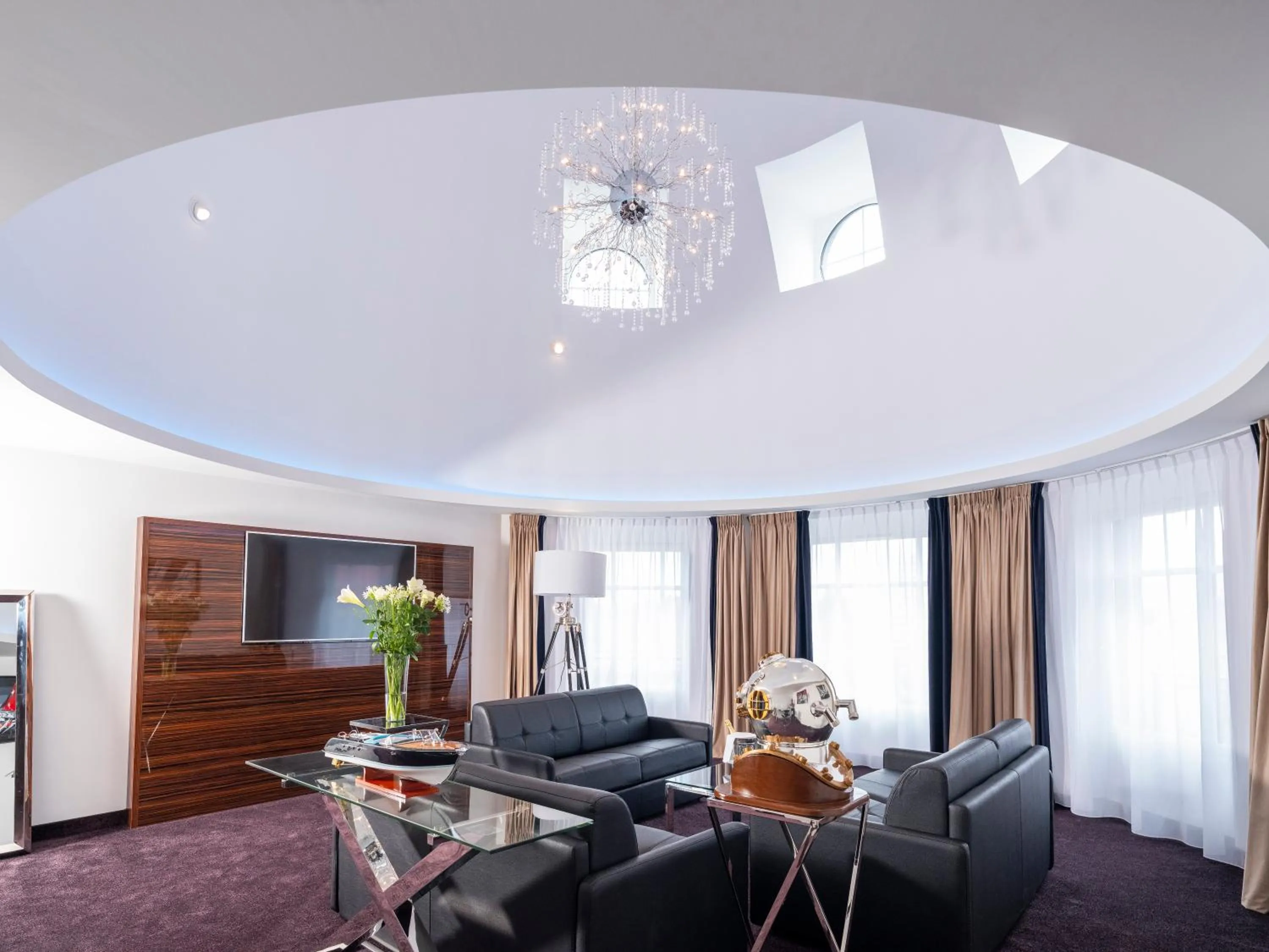 Presidential Suite with Harbor View in Westotel Le Pouliguen