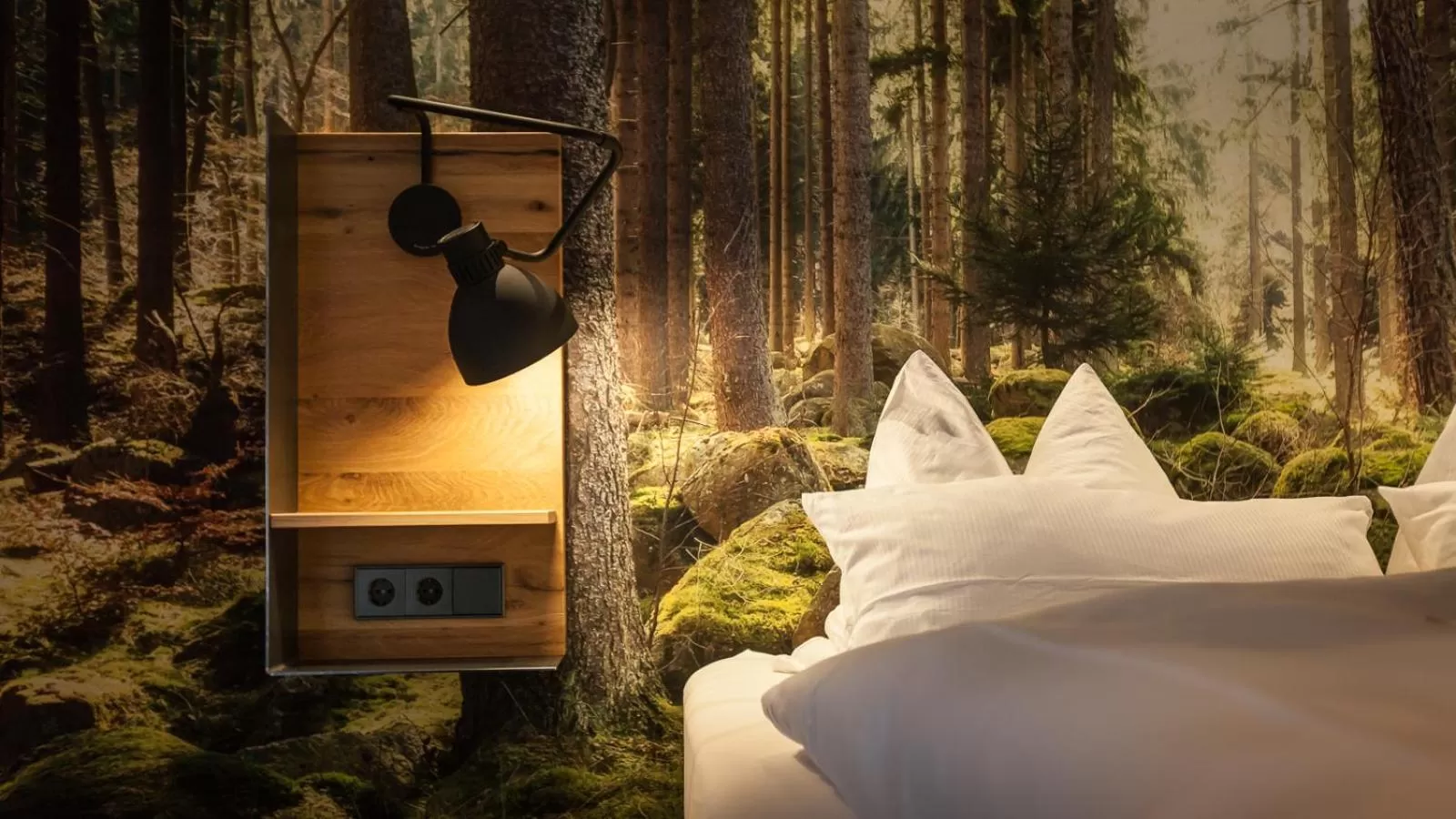 Decorative detail, Bed in Bollenhuthotel Kirnbacher Hof