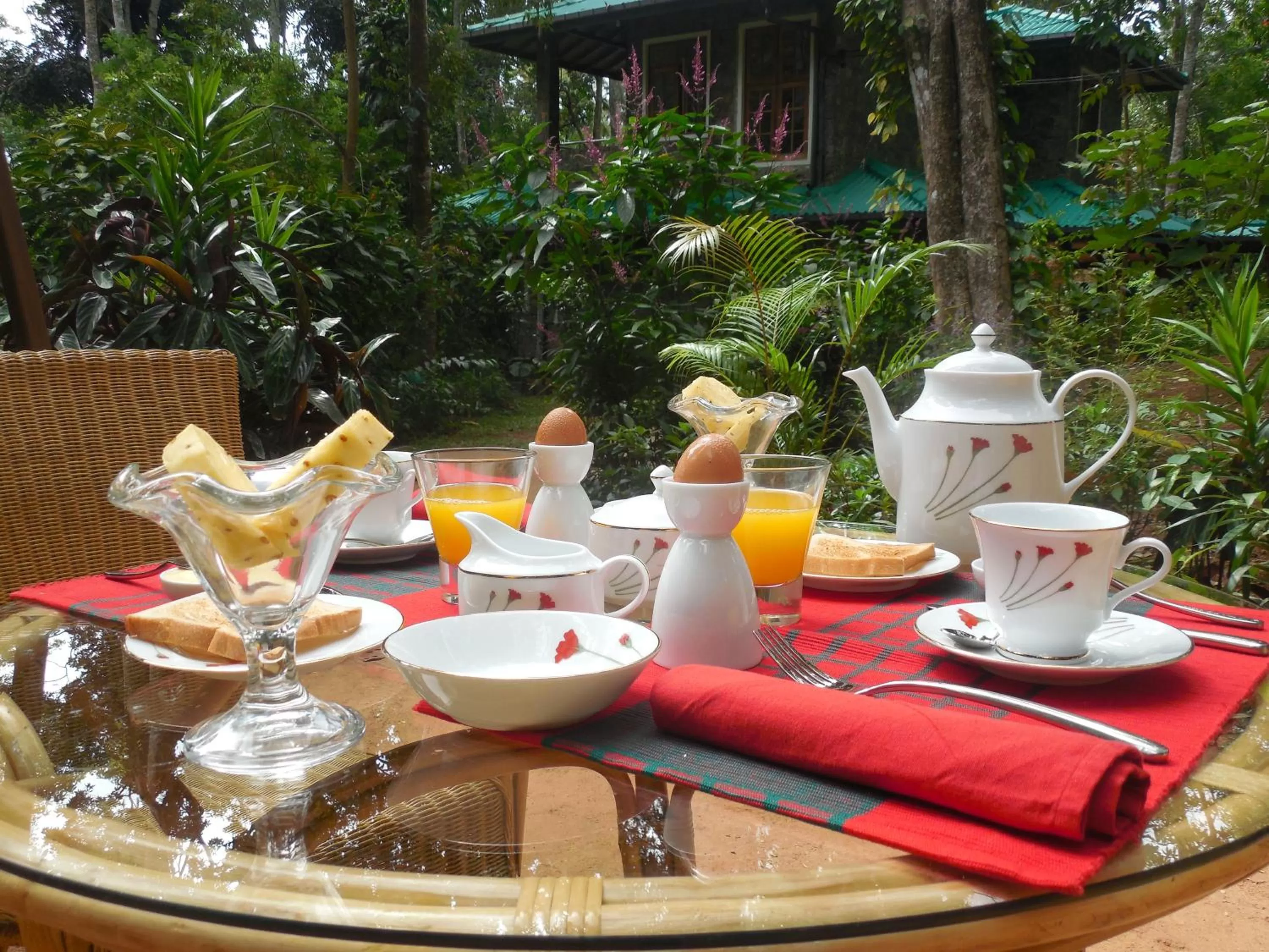 Property building, Restaurant/Places to Eat in Le leopard d 'argent