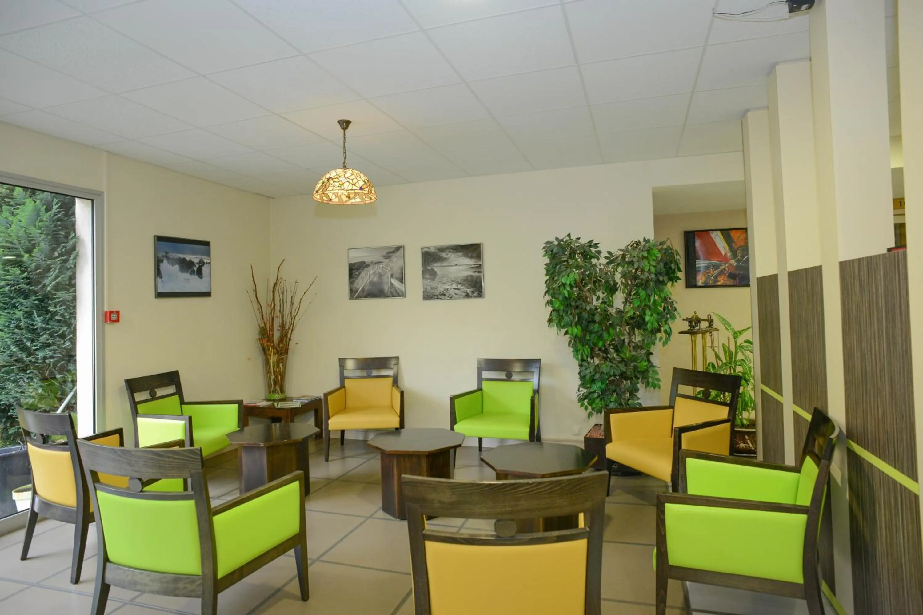 Lobby or reception in Hôtel Cositel, CIT'HOTEL Coutances