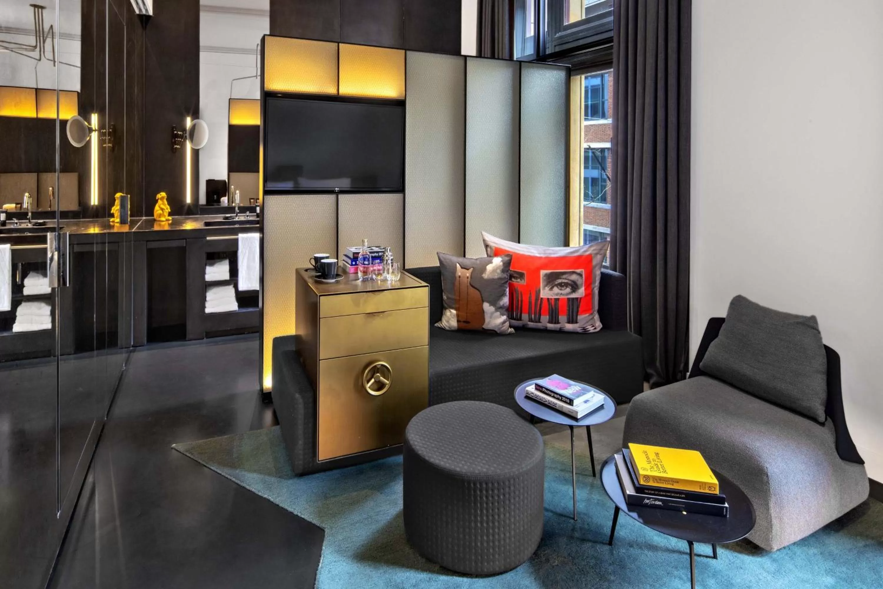 Photo of the whole room in W Amsterdam