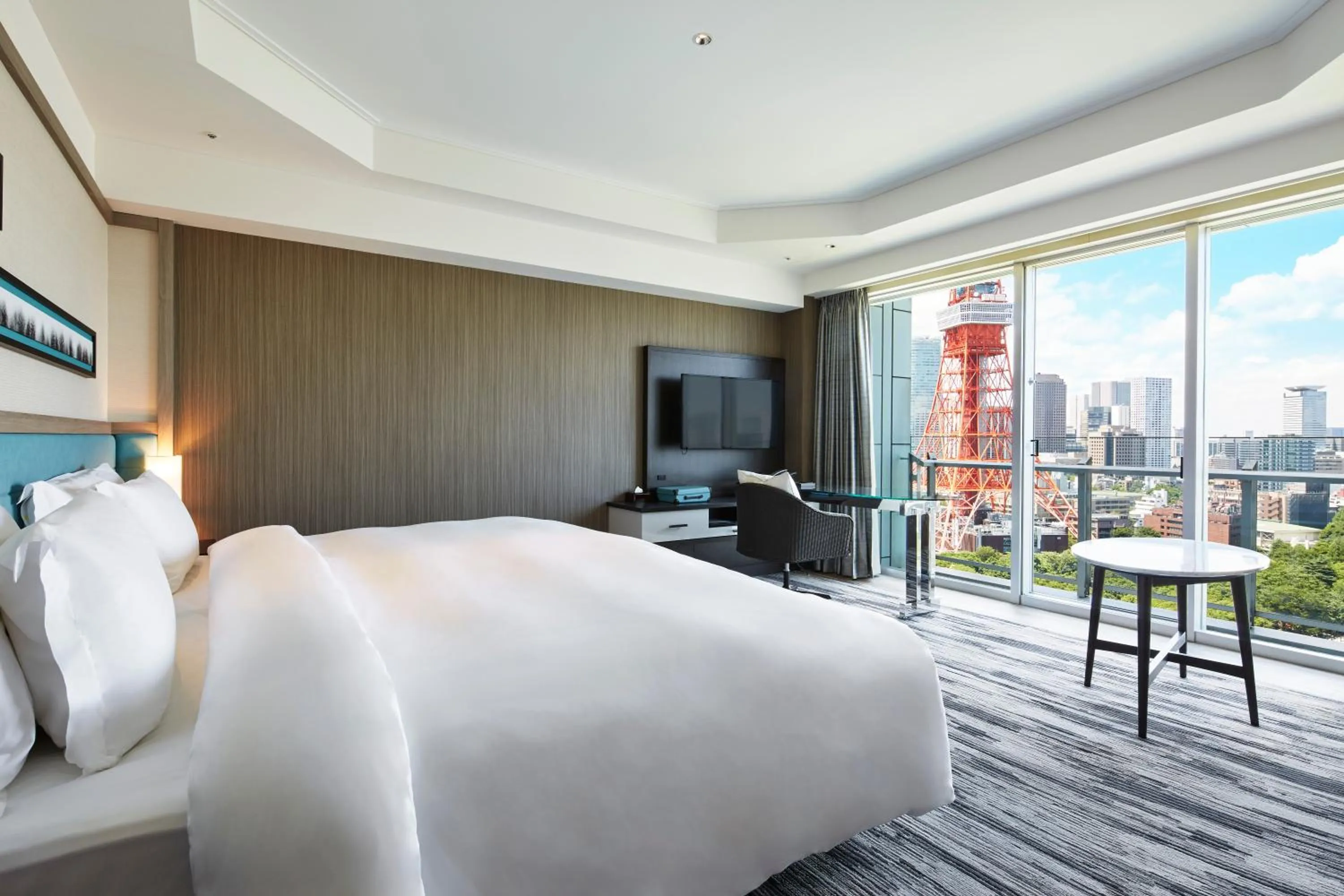 Photo of the whole room, Bed in The Prince Park Tower Tokyo - Preferred Hotels & Resorts, LVX Collection