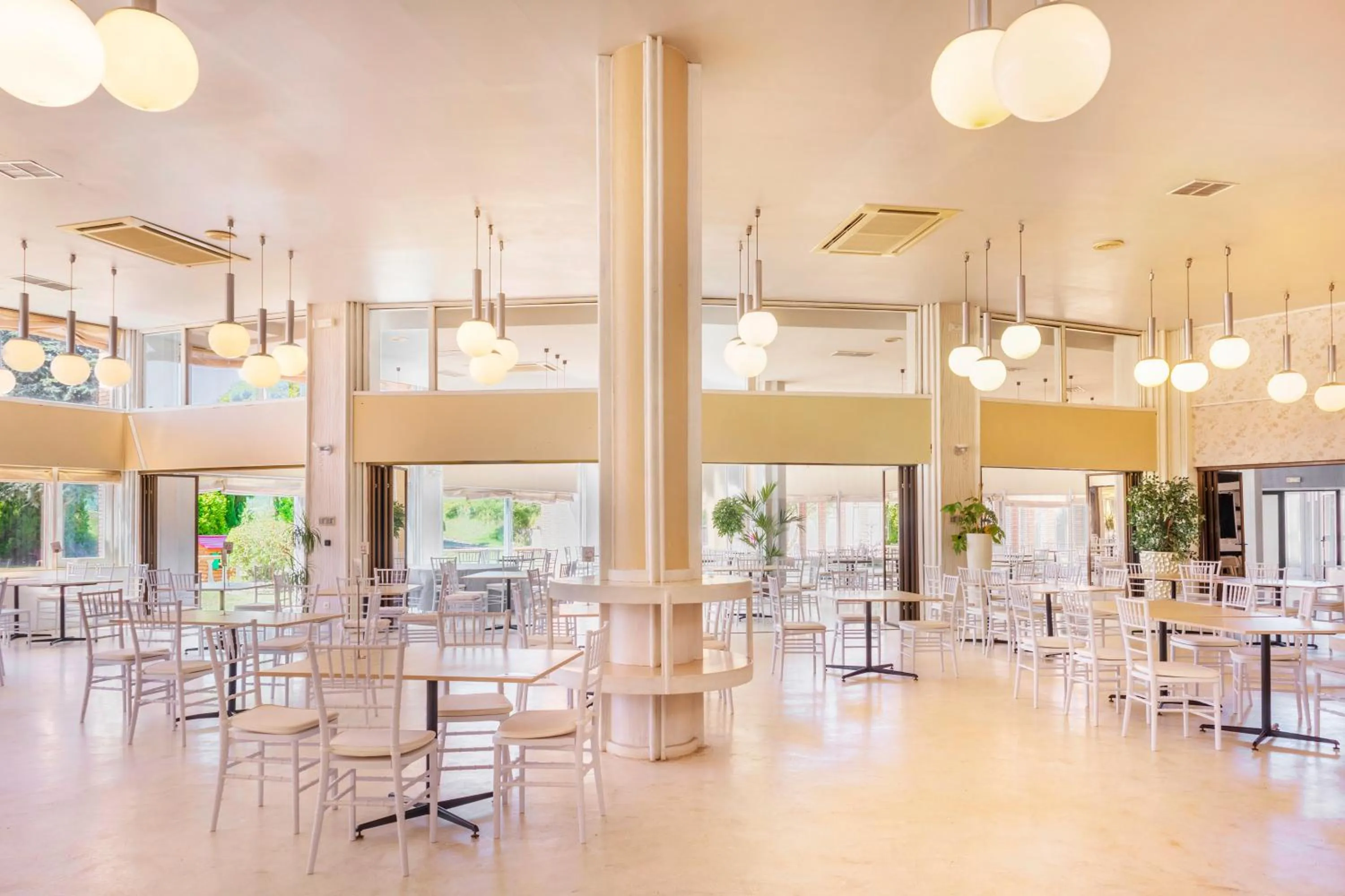 Restaurant/places to eat in Hotel Vejo