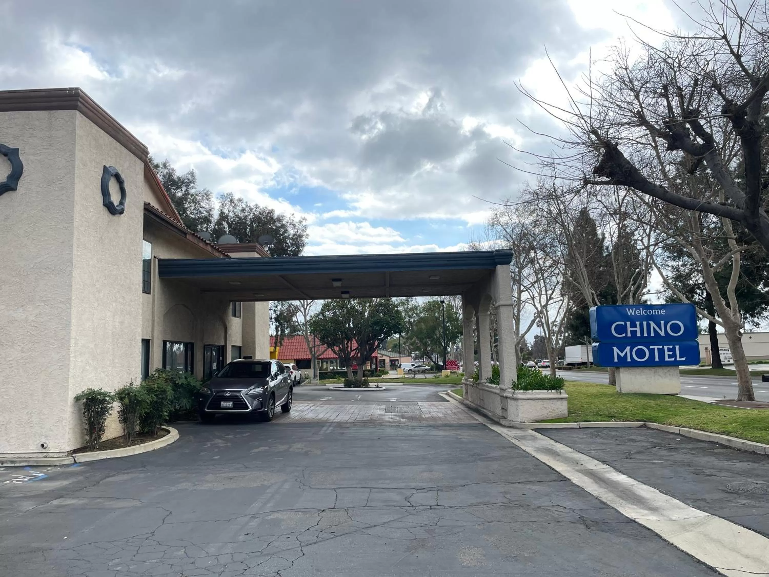 Facade/entrance in Chino Motel