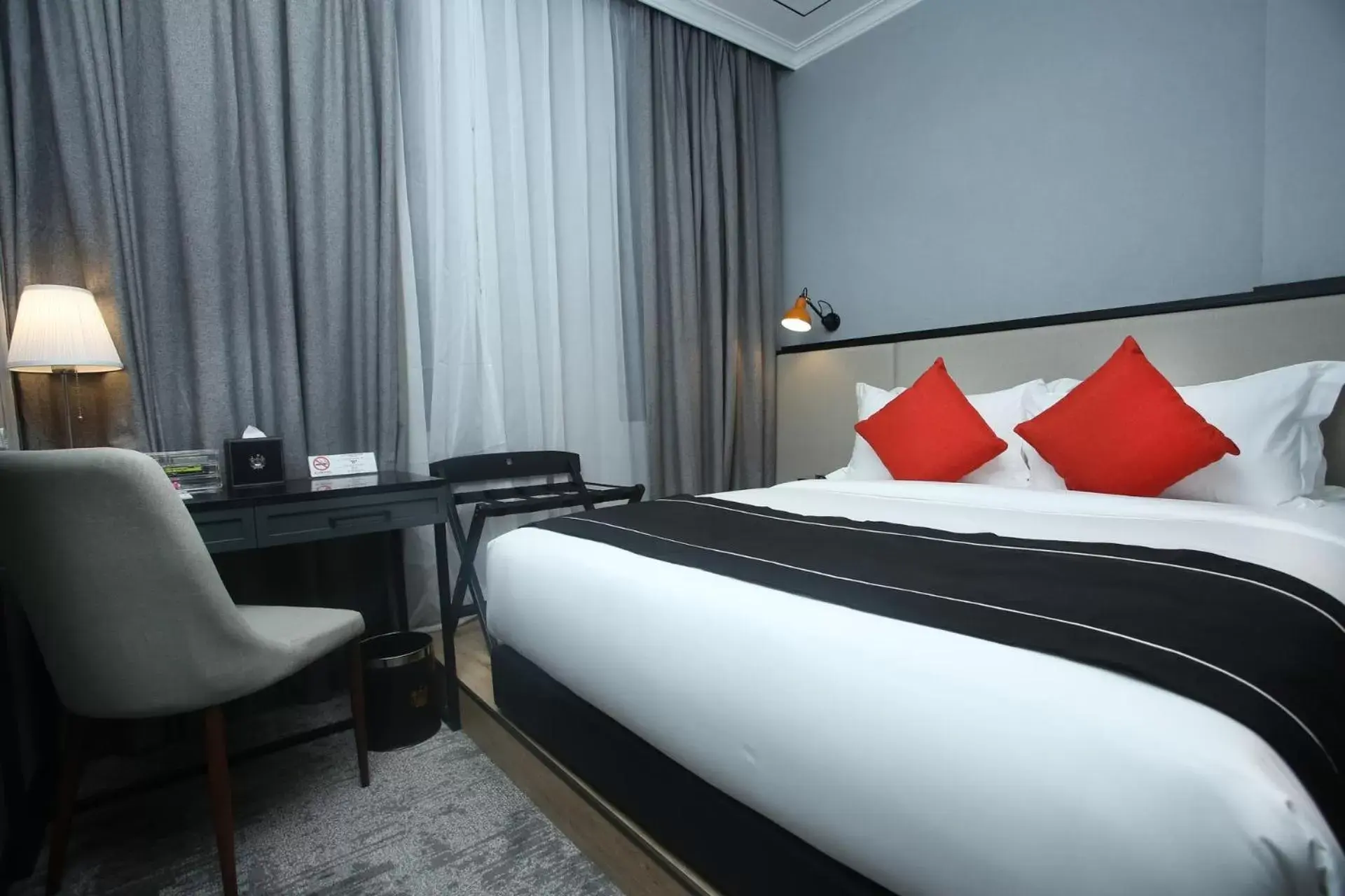 Standard Queen Room in Stanton Hotel Standard Queen Room in Stanton Hotel