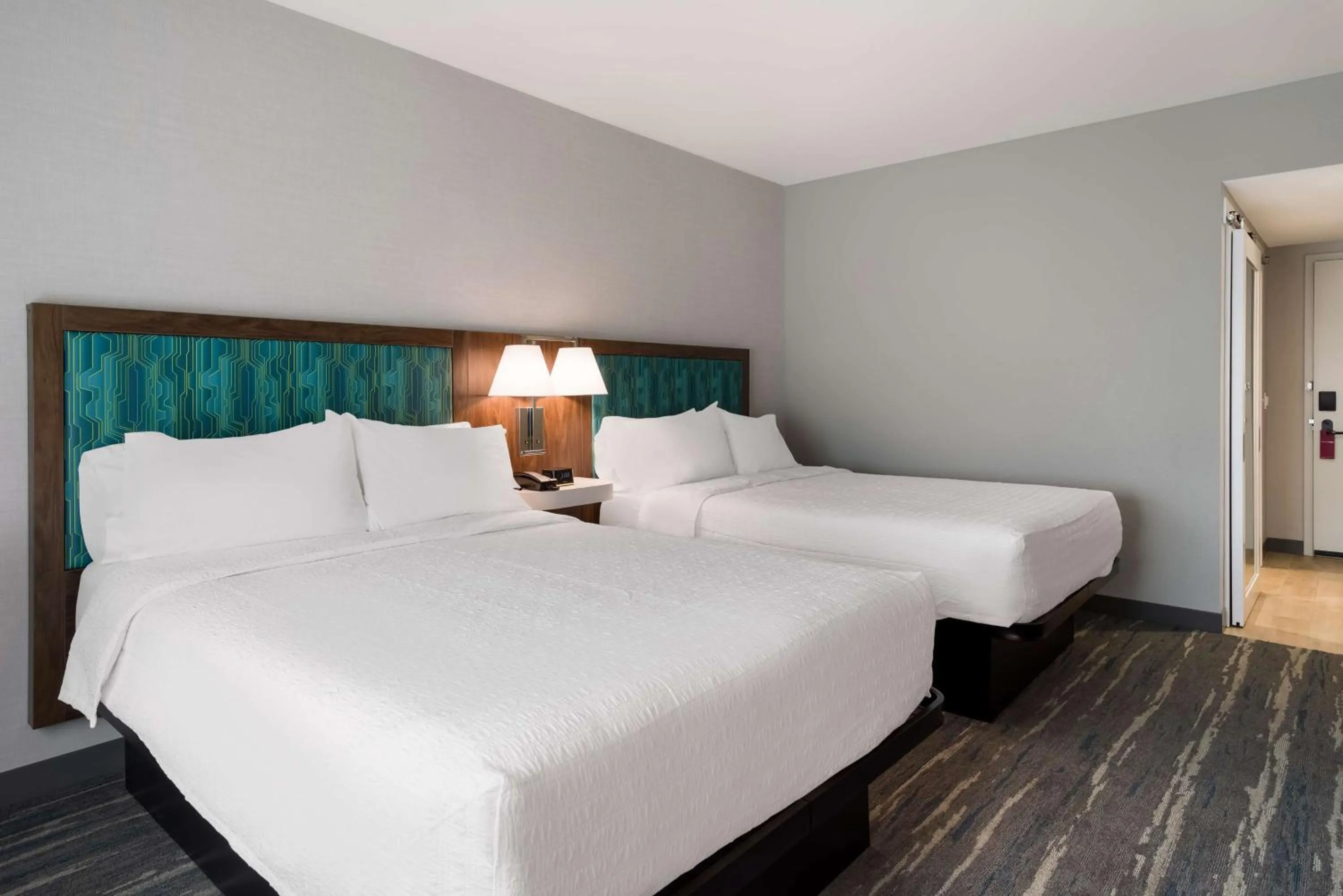 Bed in Hampton Inn Concord