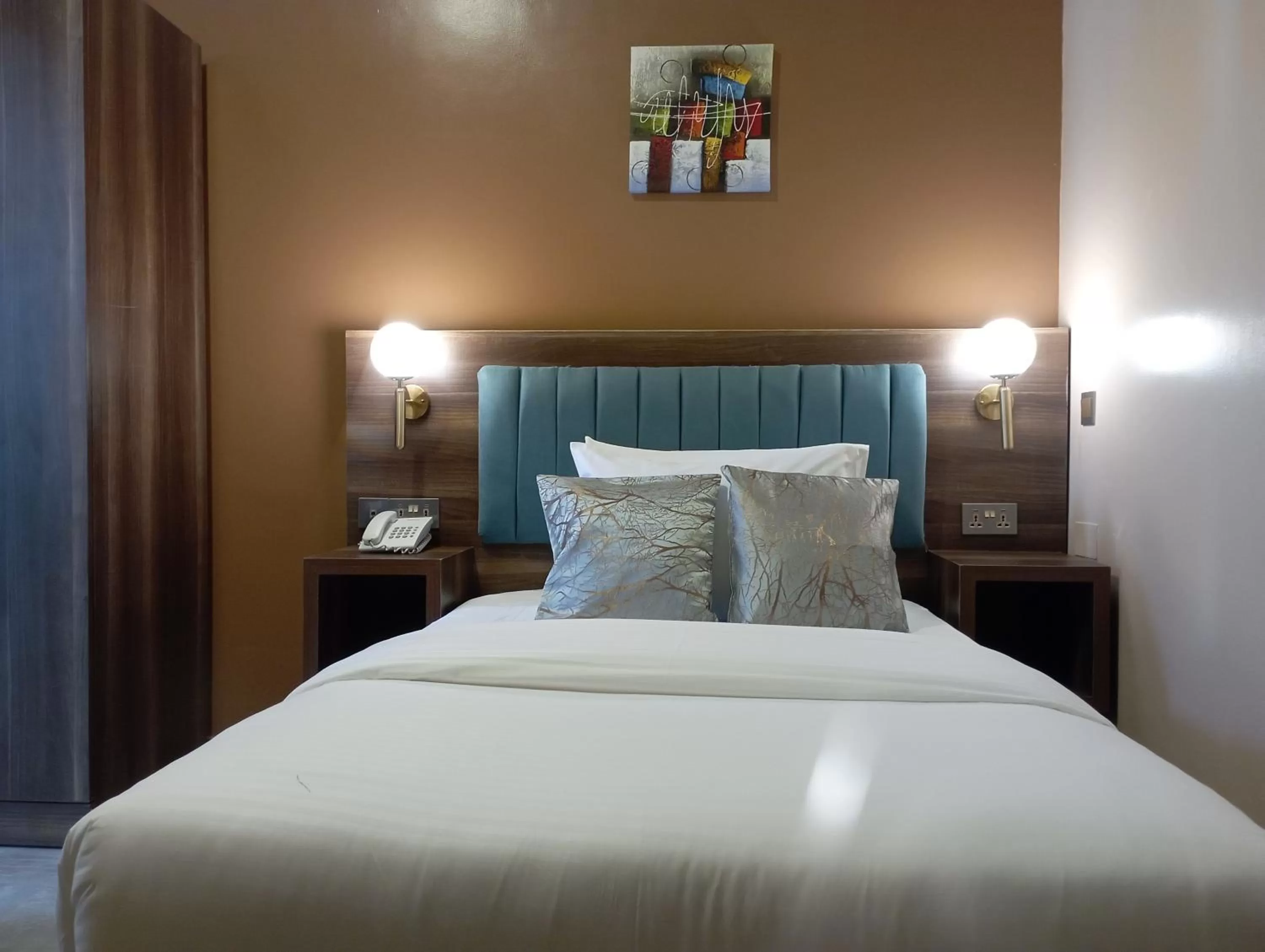 Bed in Hotel Horizon Entebbe