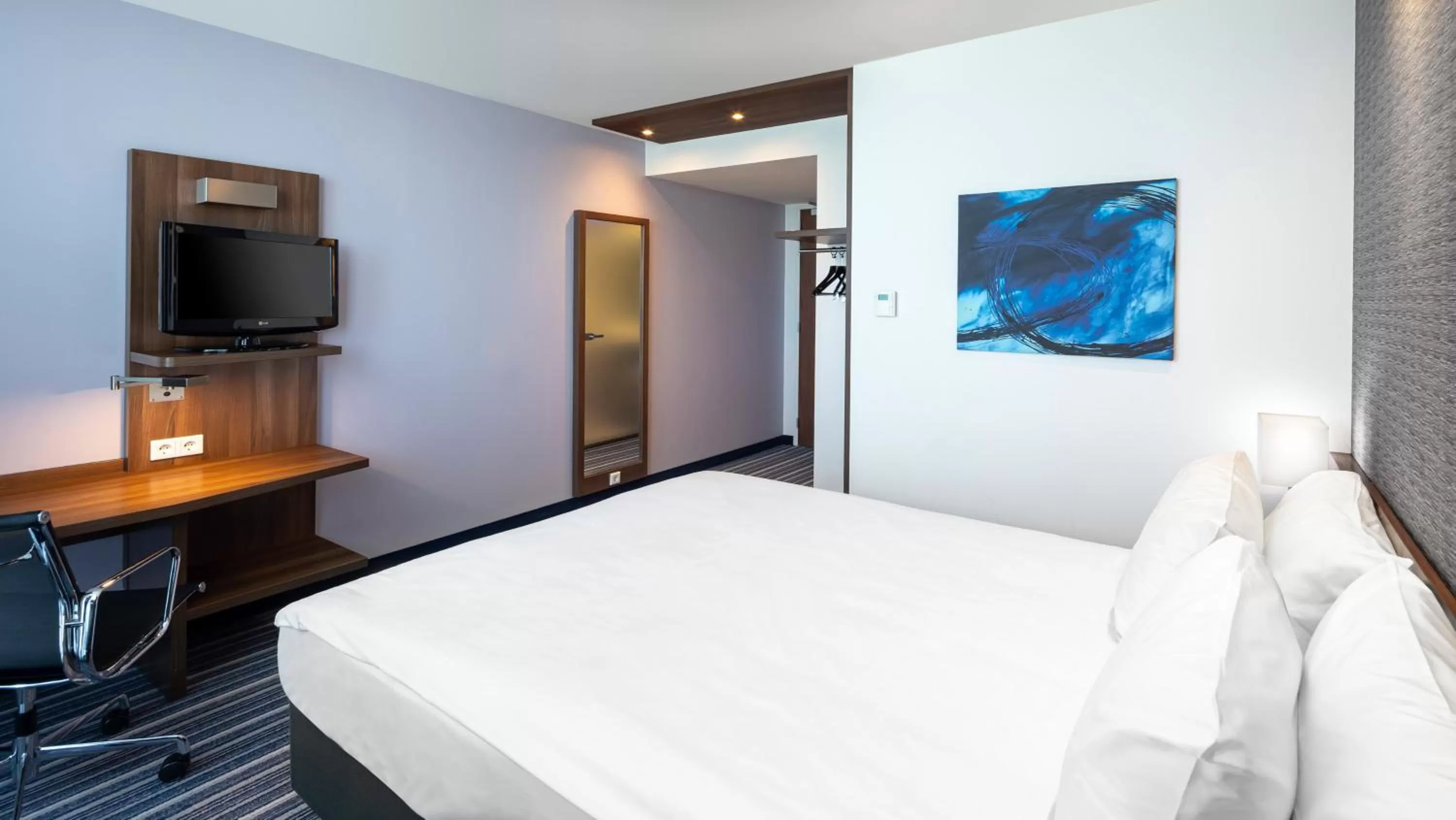 Photo of the whole room, Bed in Holiday Inn Express Amsterdam - Sloterdijk Station by IHG