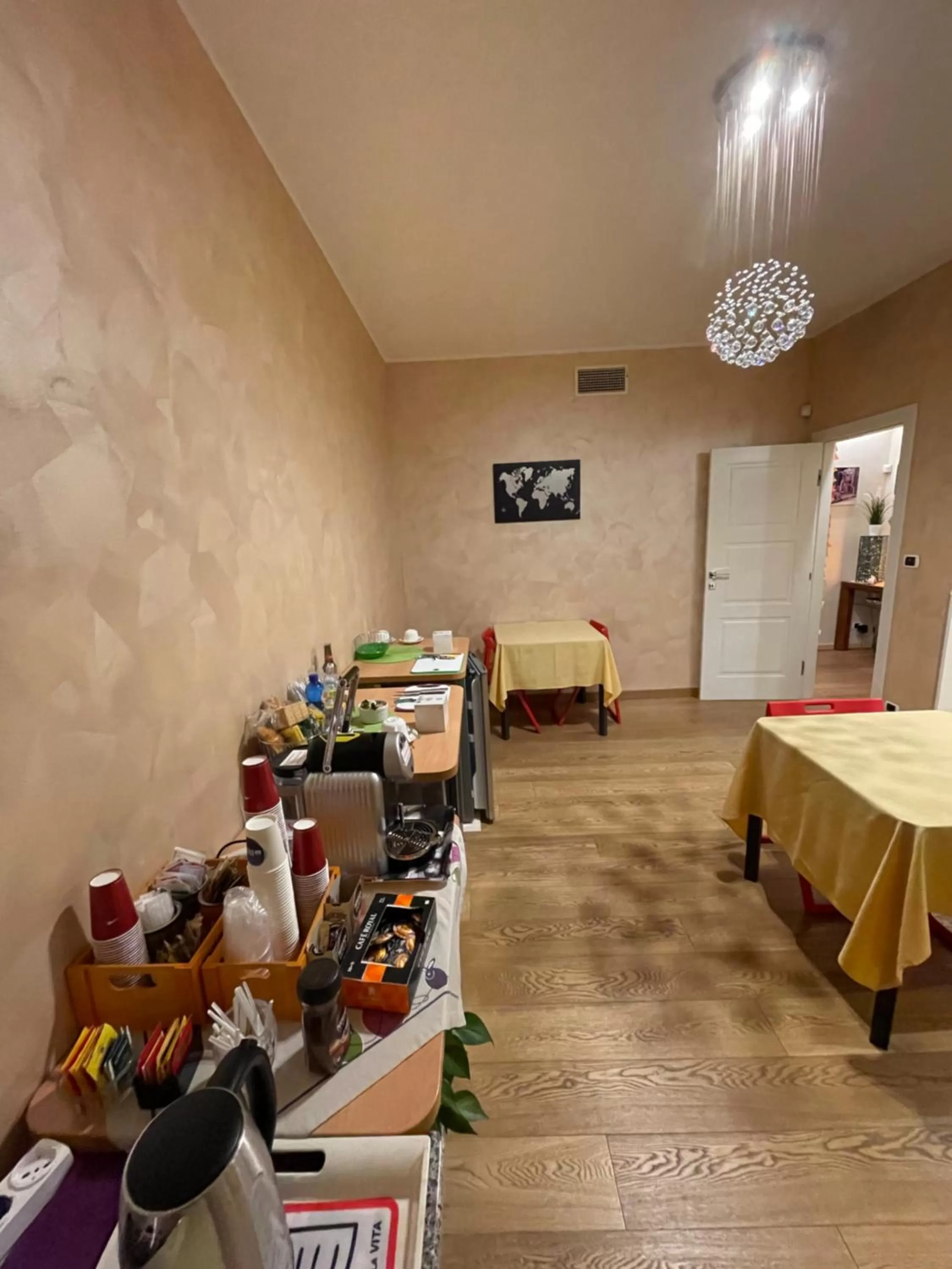 Smart-House Rent-Rooms FREE PARKING