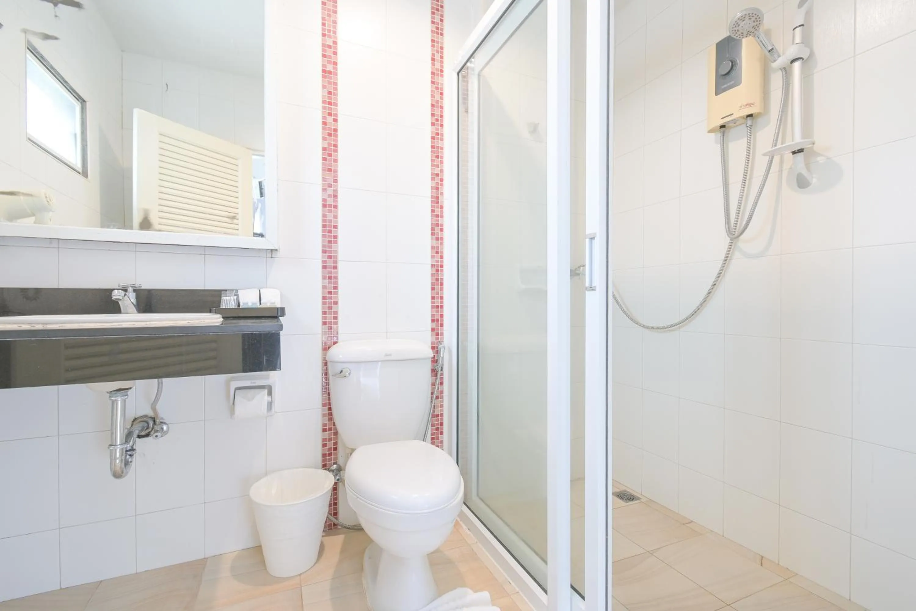 Shower in Sino Maison