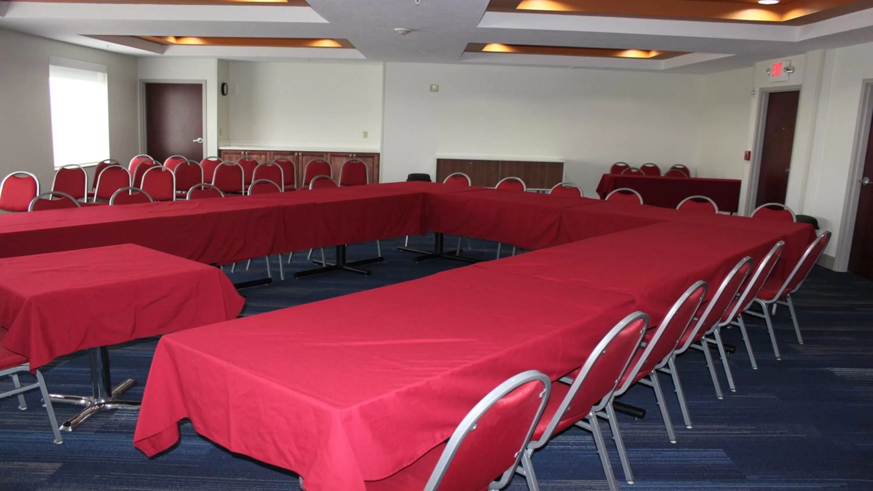 Meeting/conference room in Holiday Inn Express Orlando - South Davenport by IHG