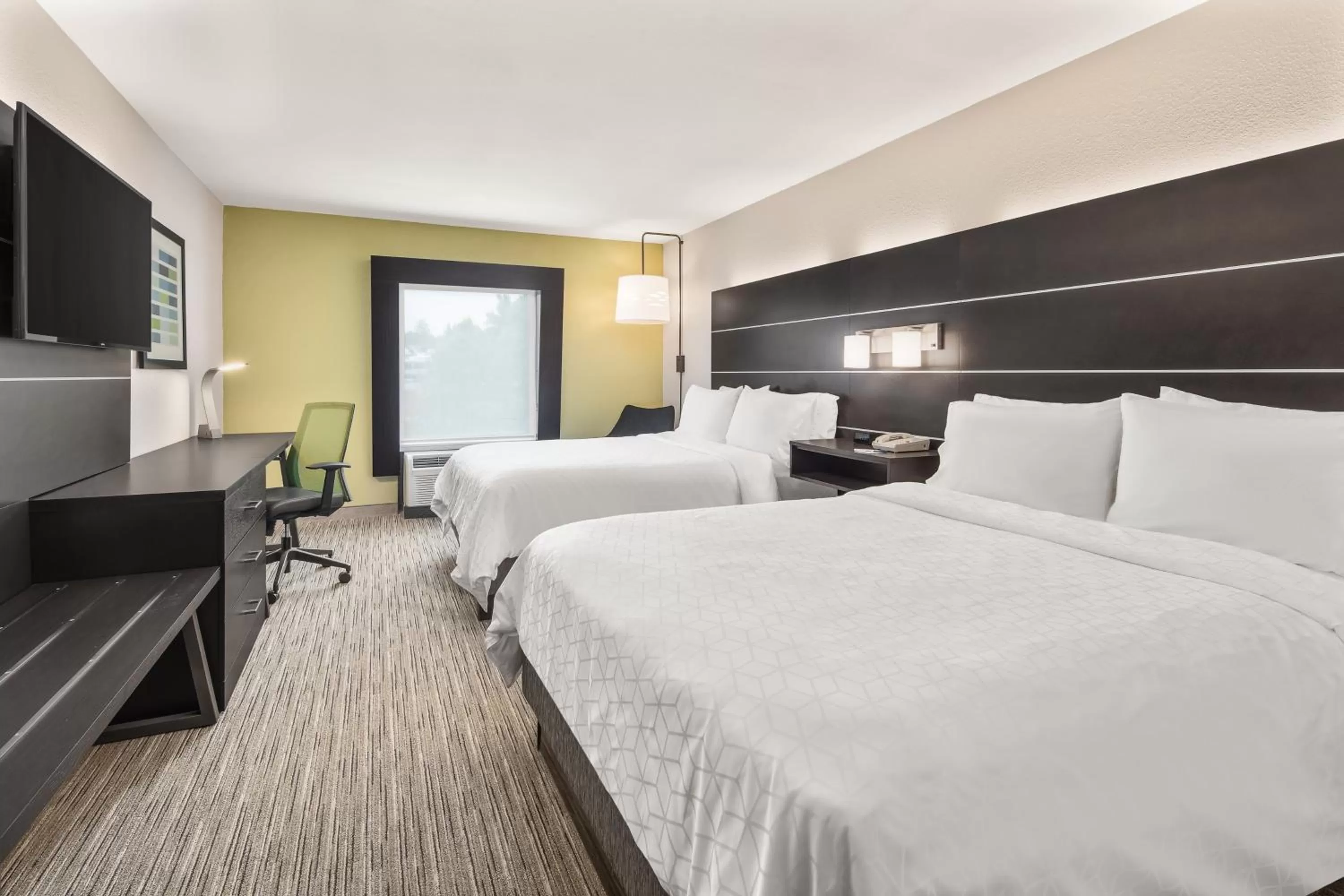 Photo of the whole room, Bed in Holiday Inn Express Hotels & Suites Greenville-Spartanburg/Duncan by IHG