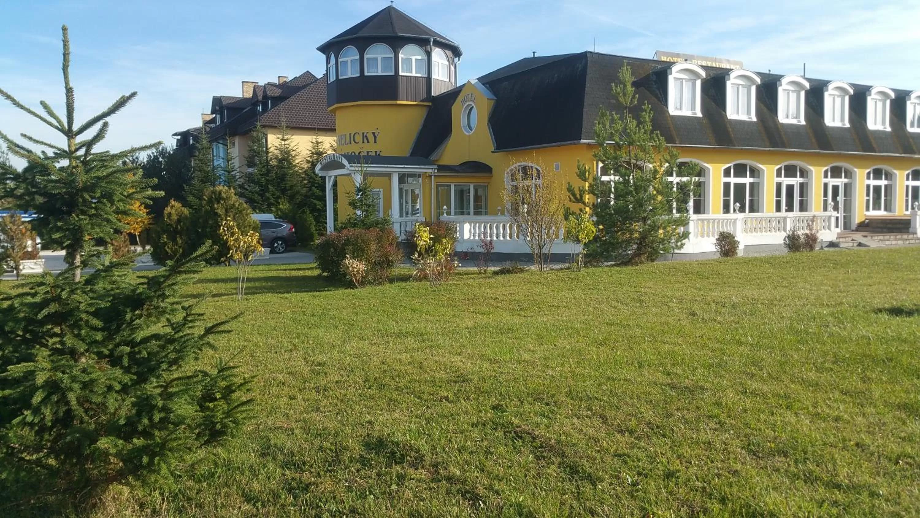 Garden view, Property Building in Pension Velický Zámoček