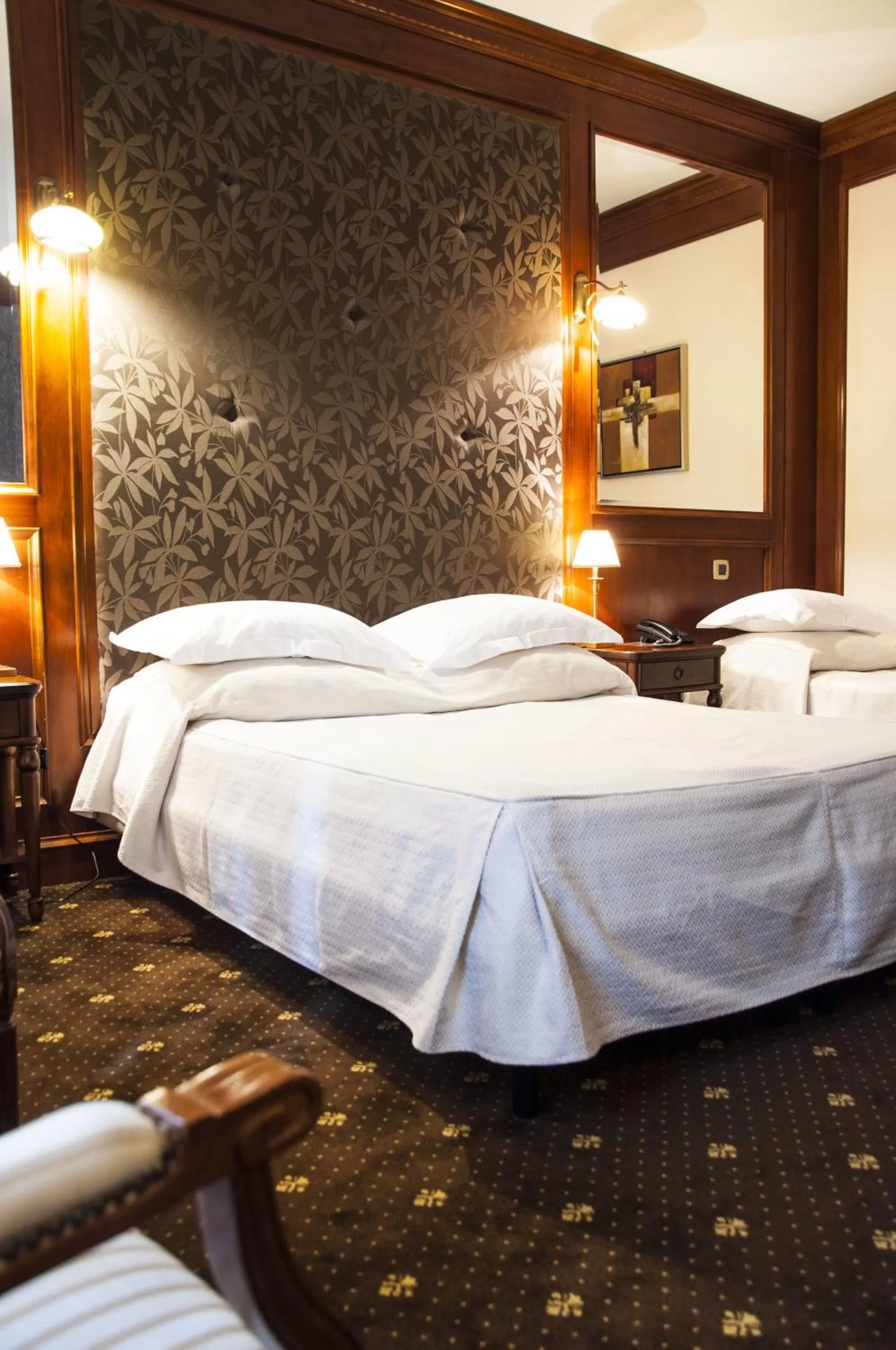 Photo of the whole room, Bed in Hotel Select