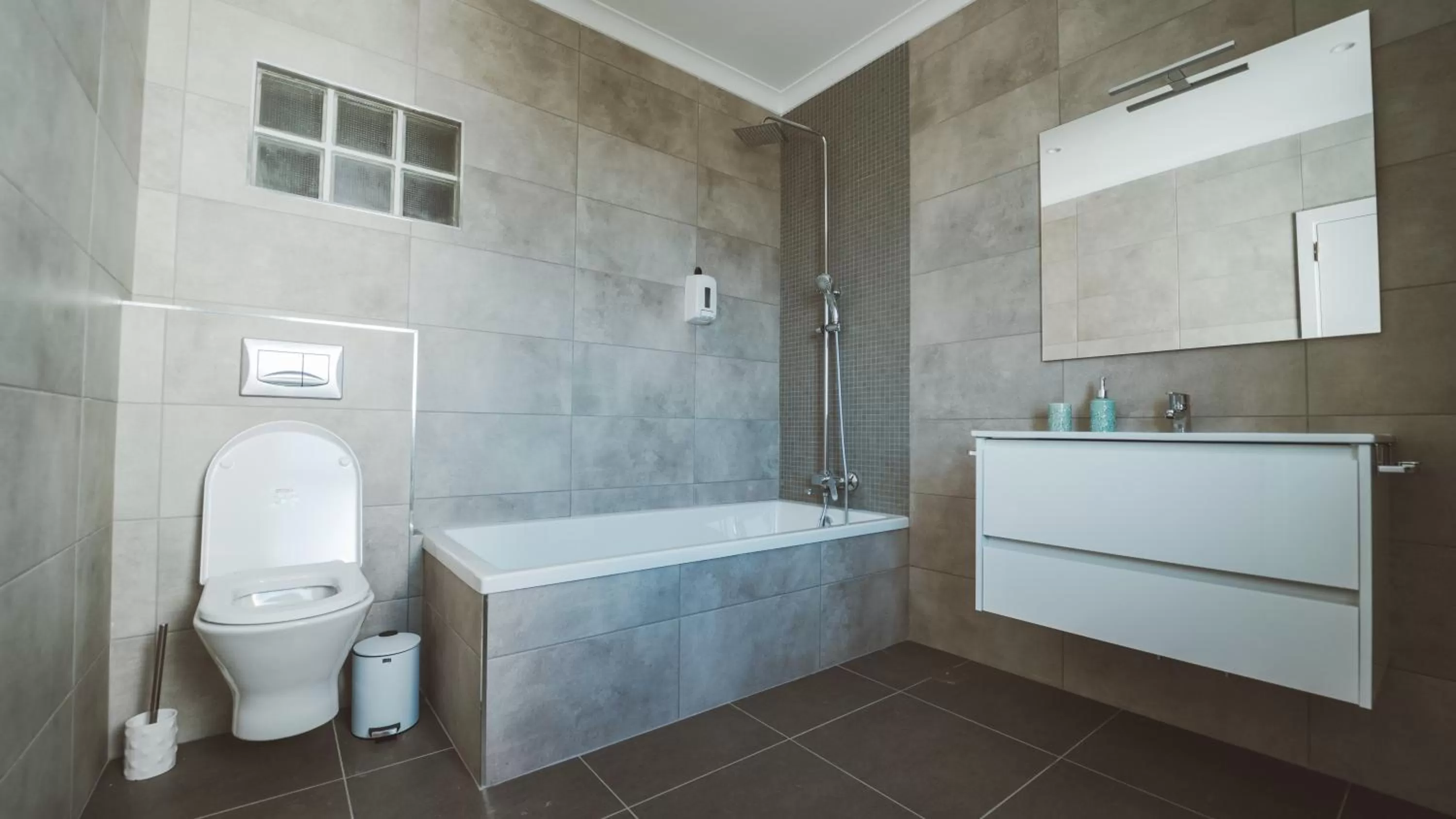 Toilet in Vila Milreu Guest House