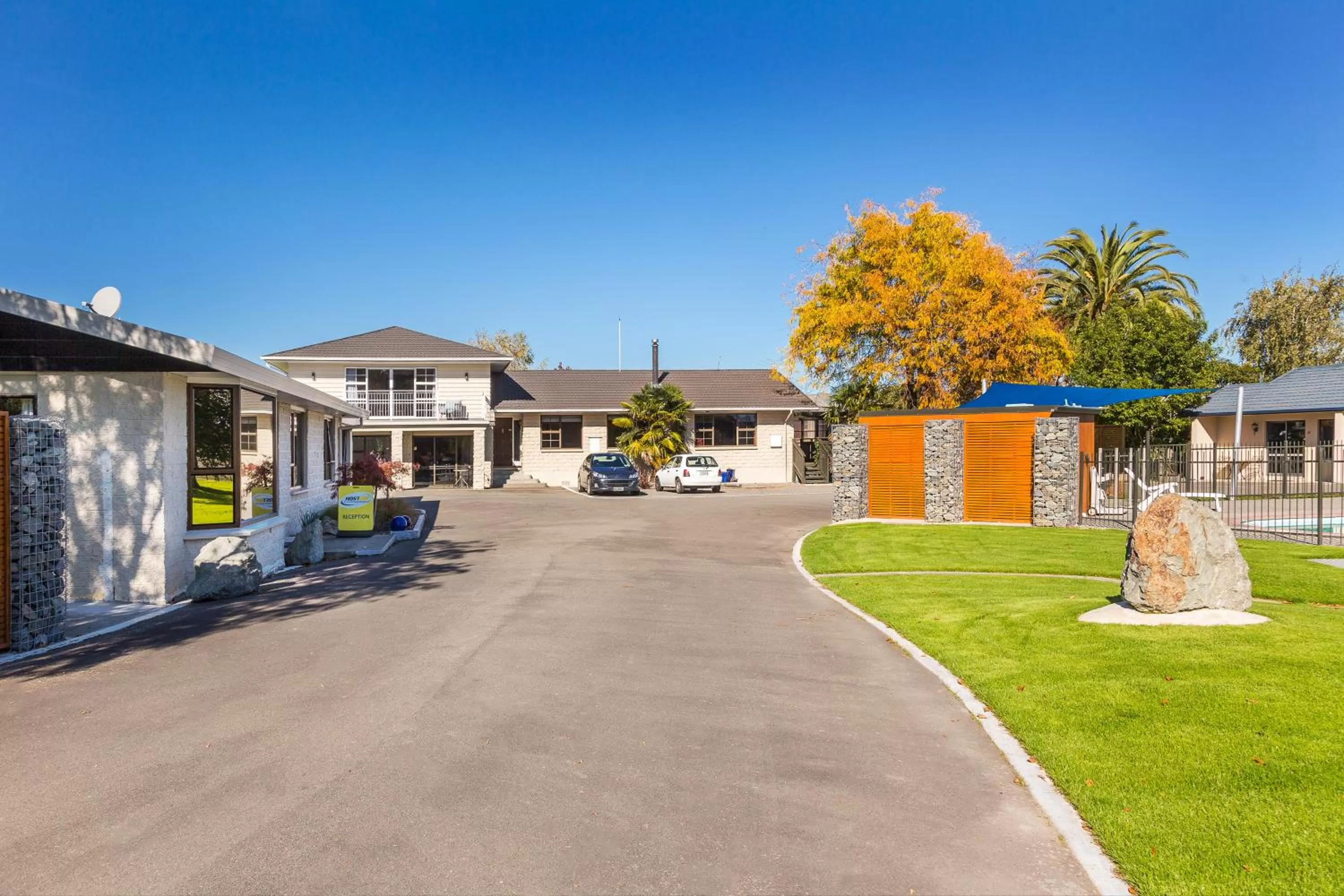 Property building in Cherylea Motel