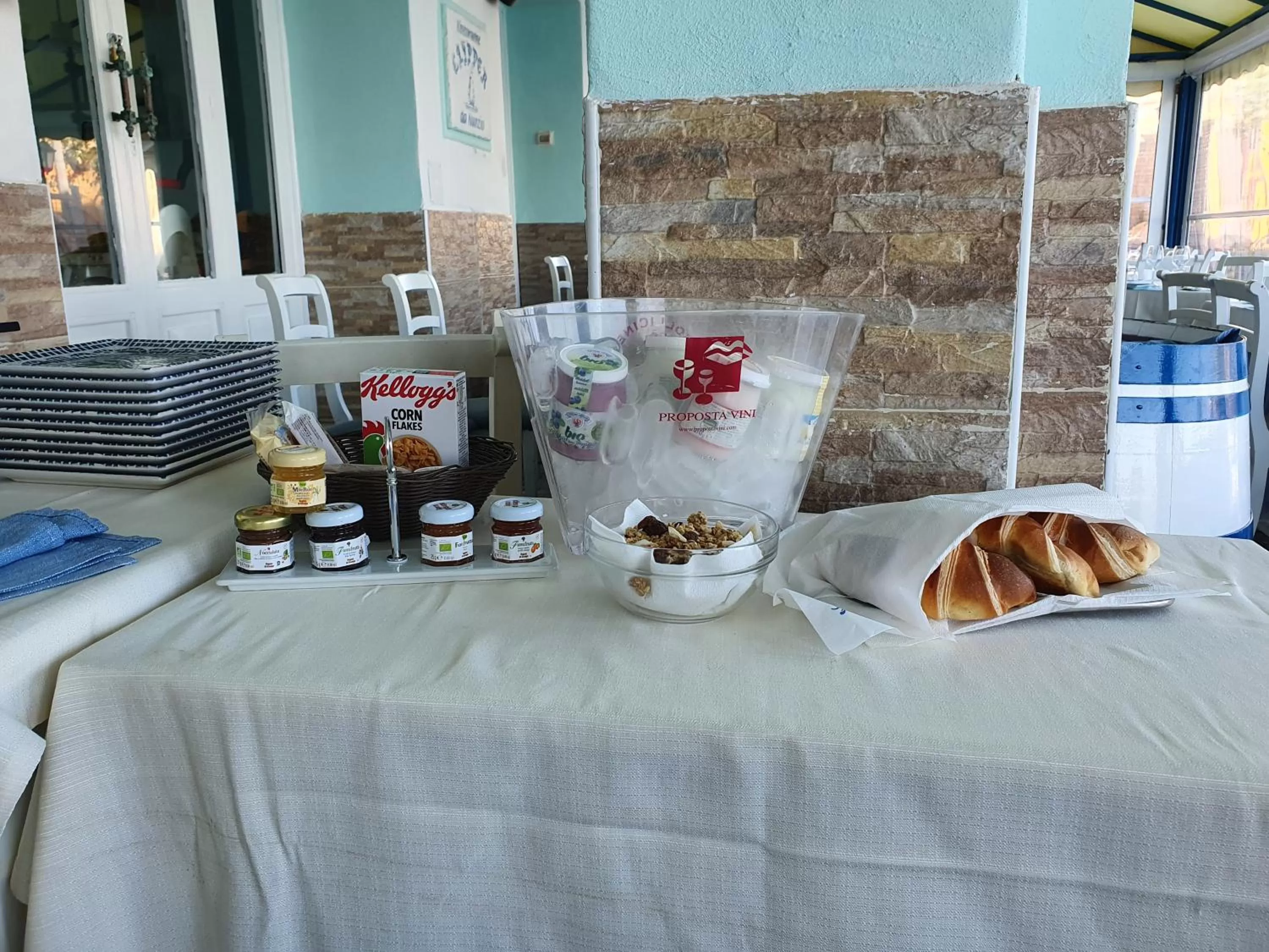 Coffee/tea facilities in Clipper Suite