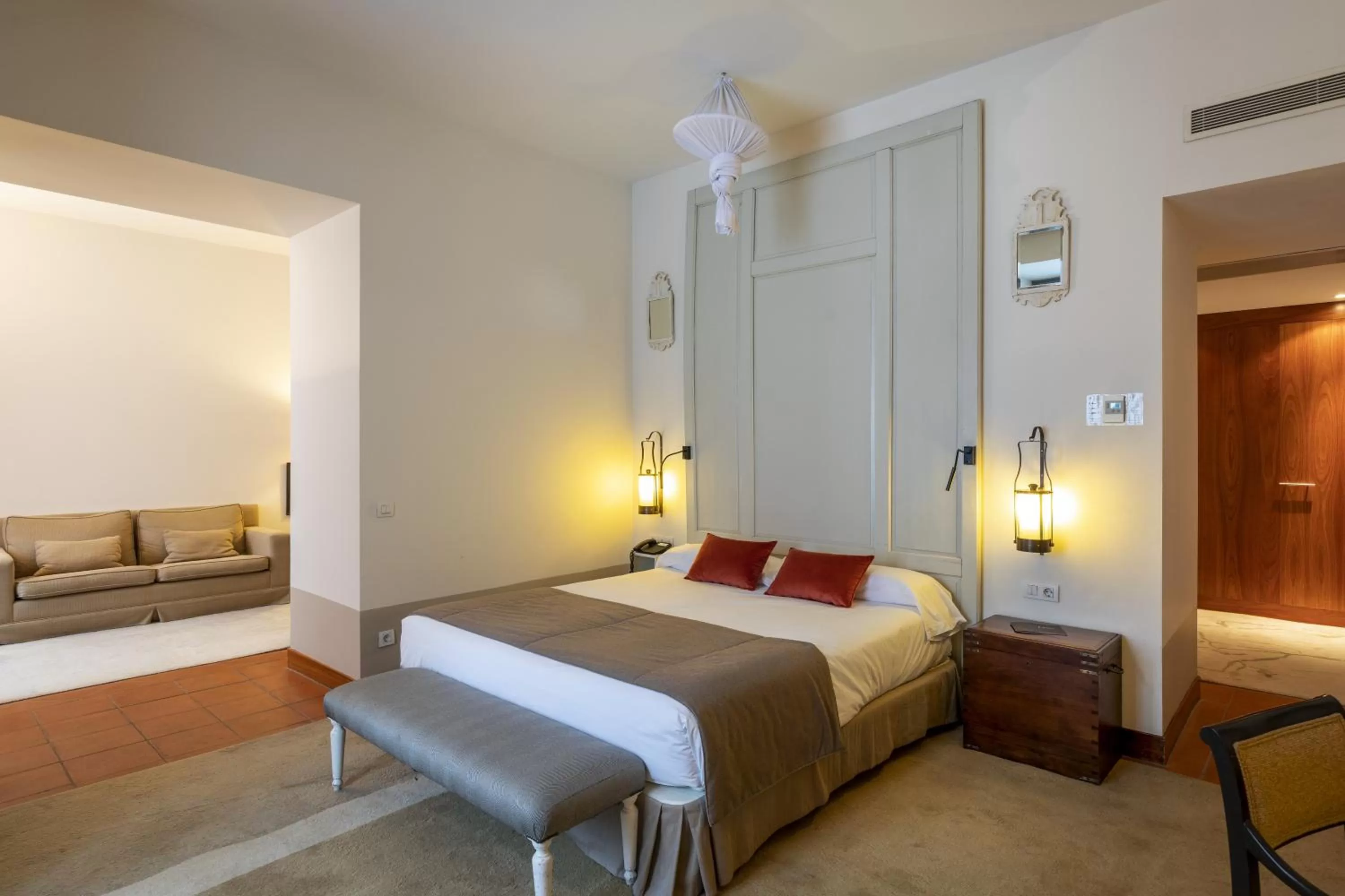 Photo of the whole room, Bed in Parador de La Granja