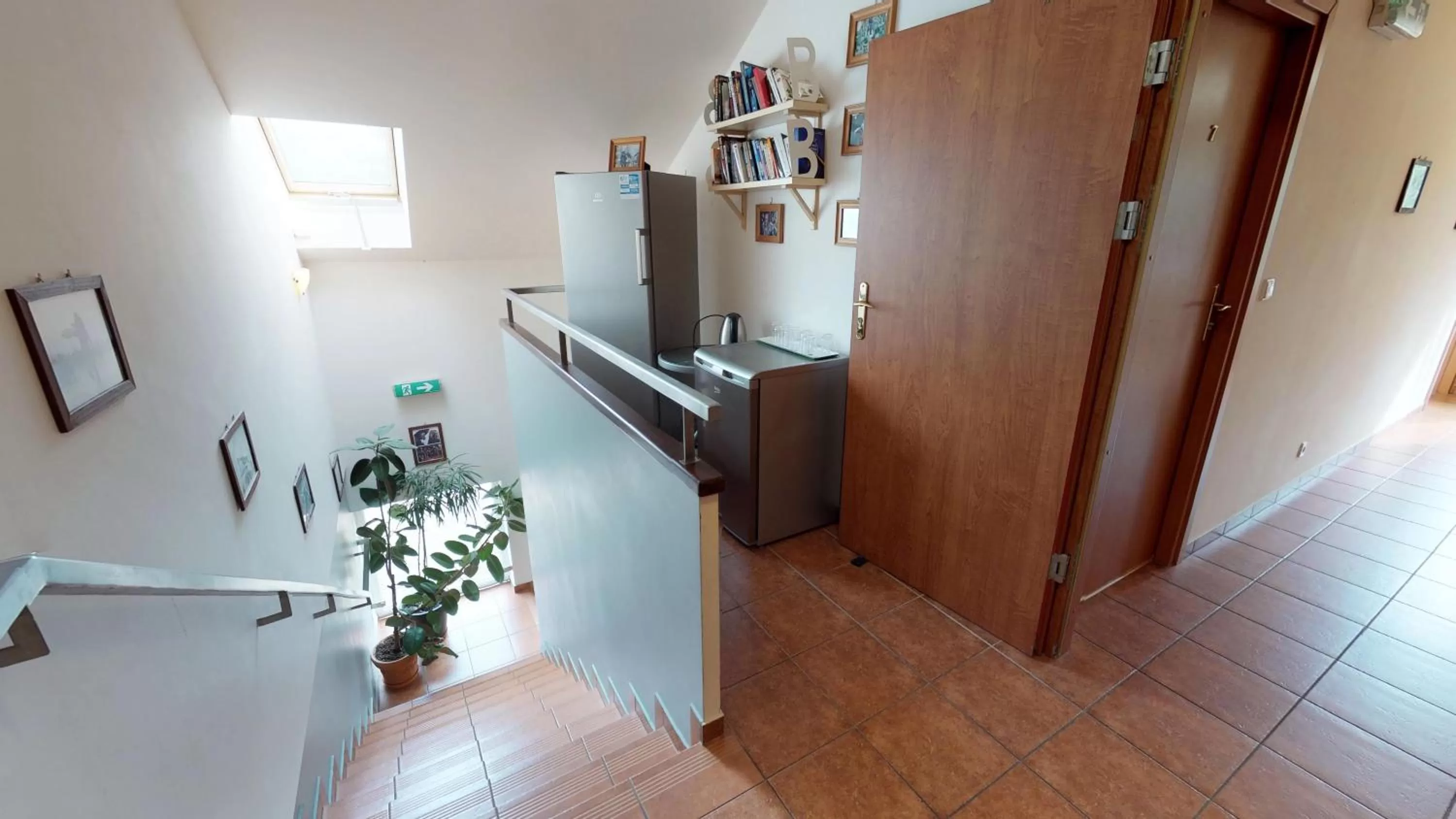 Library, Kitchen/Kitchenette in Noclegi Czarna Perła