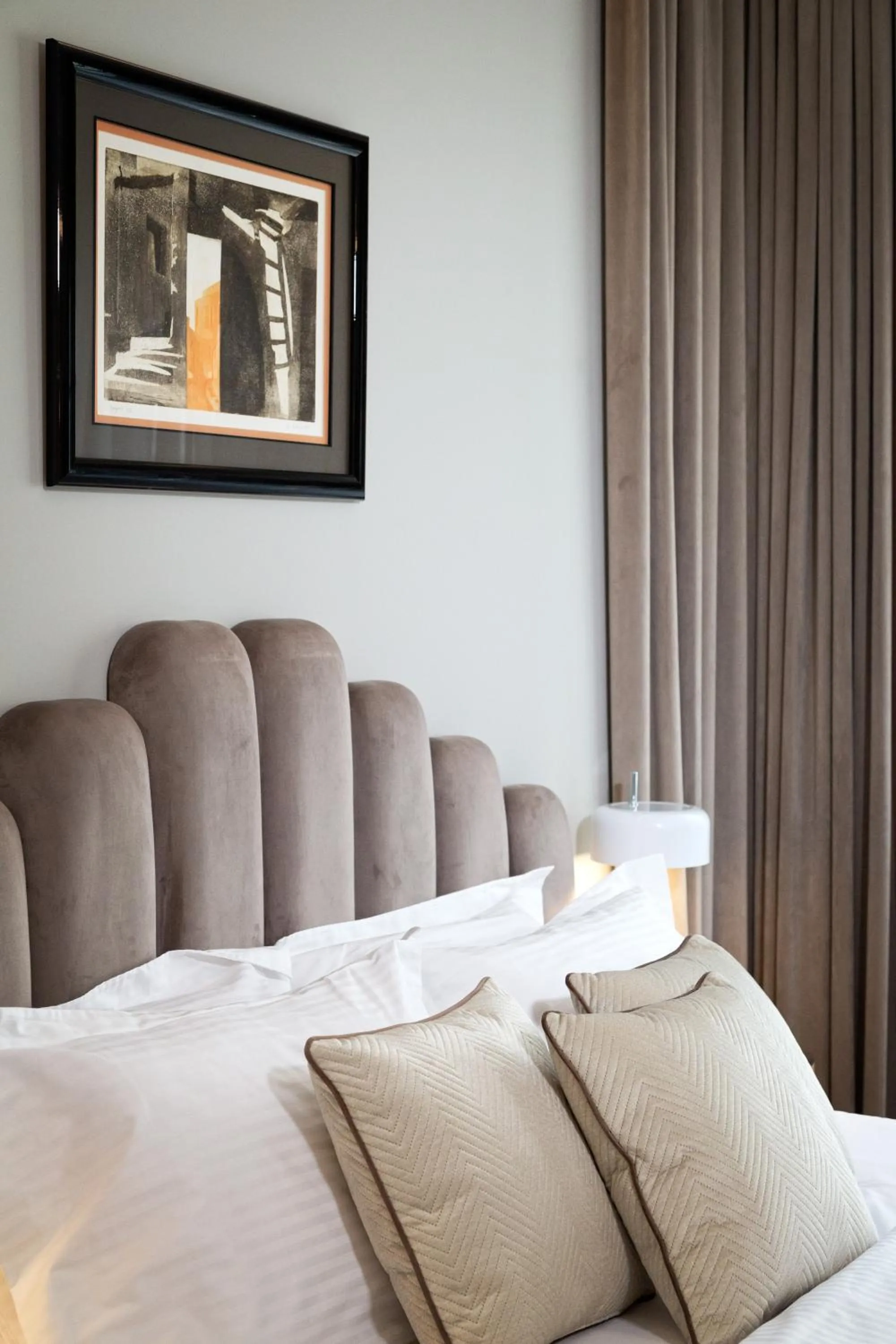 Bed in Athenian Foss