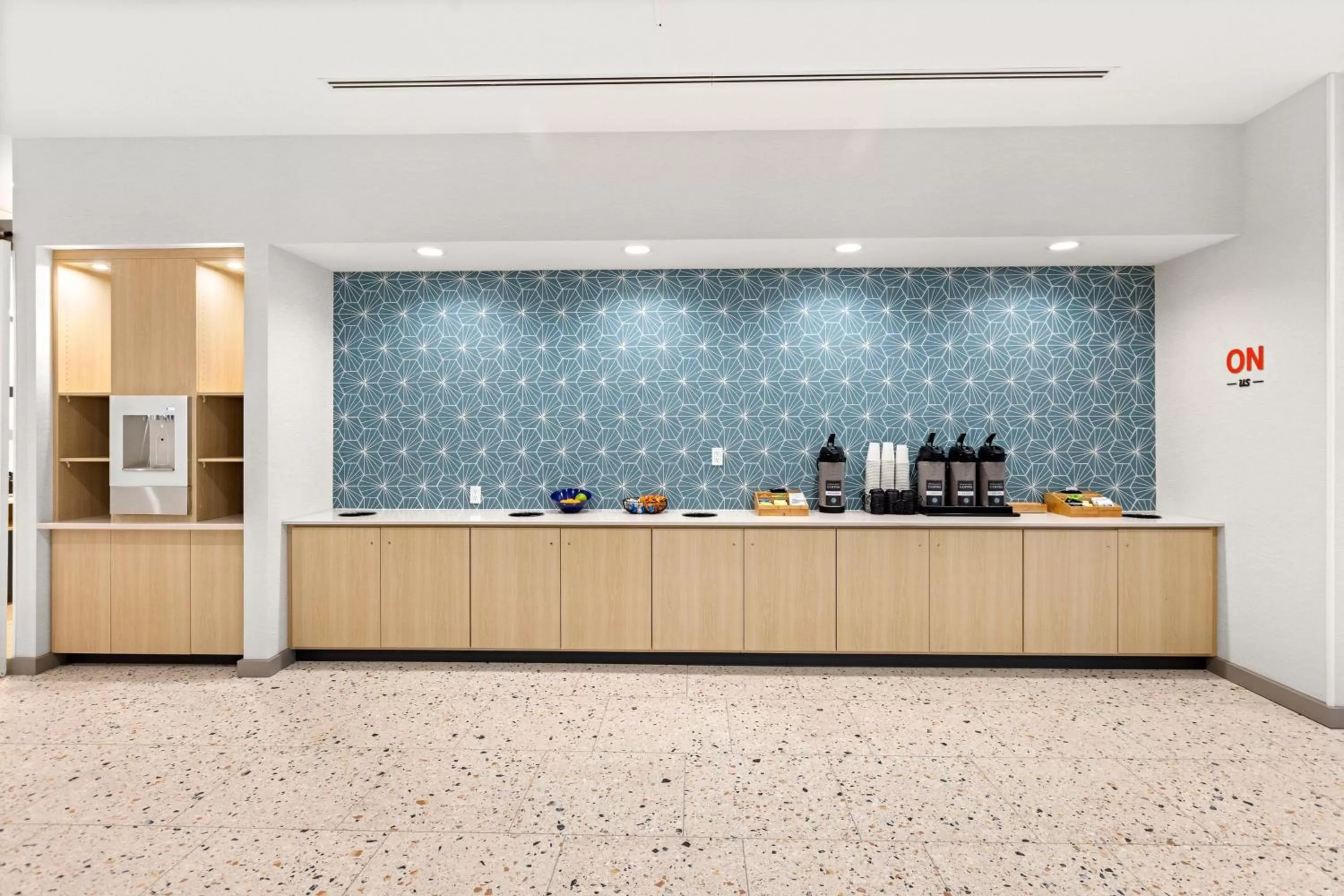 Restaurant/places to eat in TownePlace Suites by Marriott Cape Canaveral Cocoa Beach