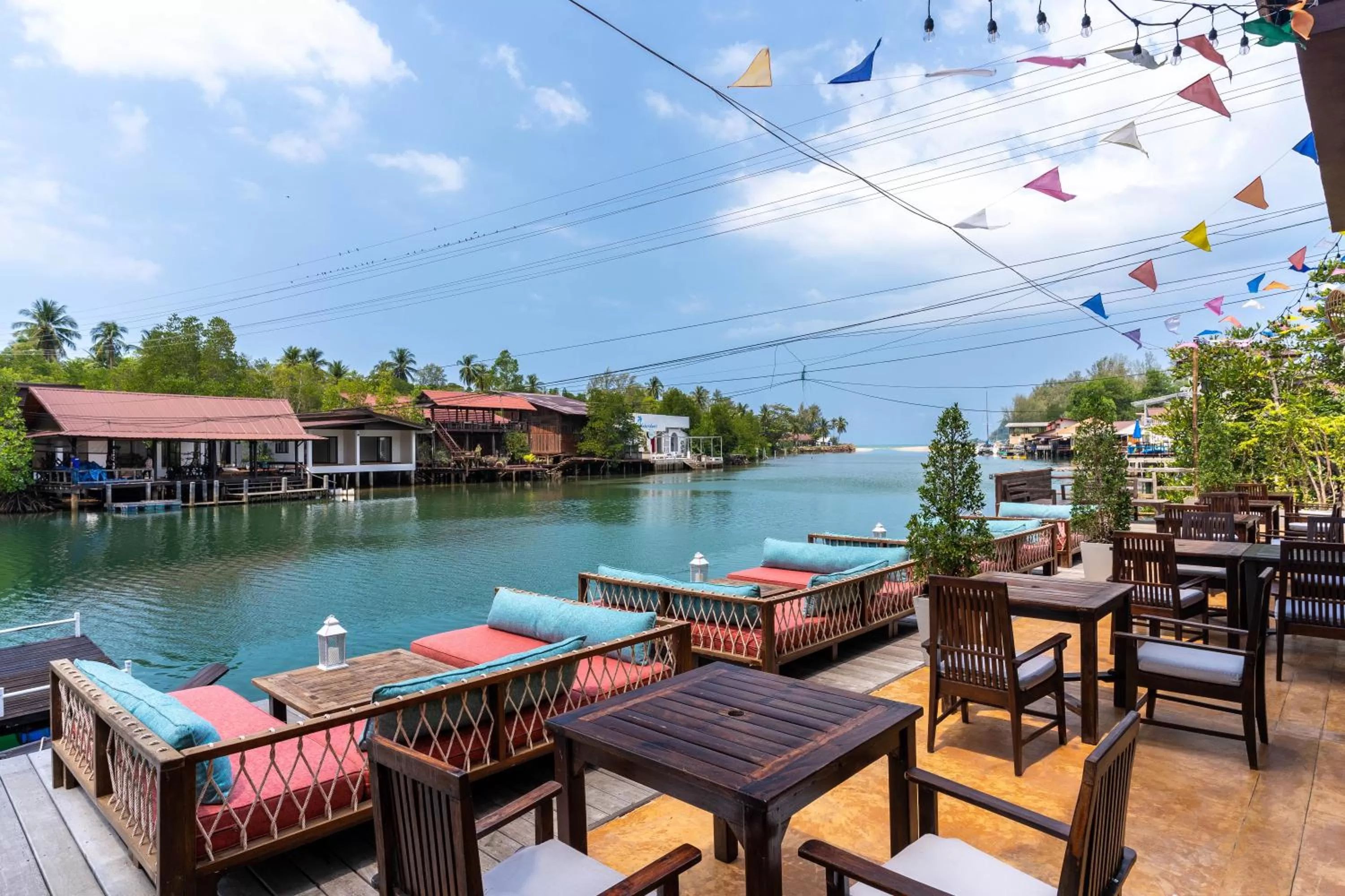 Restaurant/places to eat in AANA Resort & Villas Koh Chang