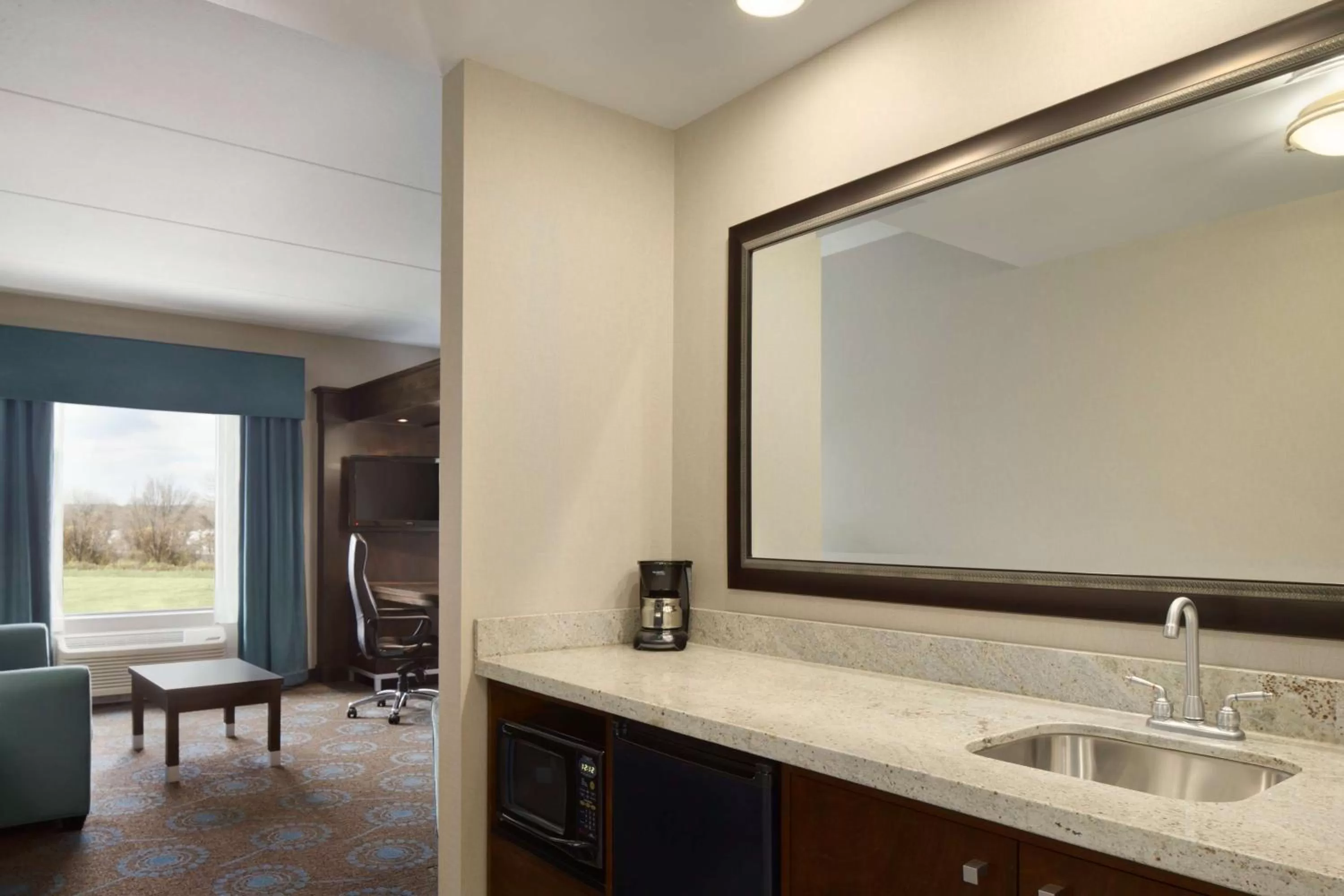 Bathroom in Hampton Inn & Suites Aberdeen/APG South