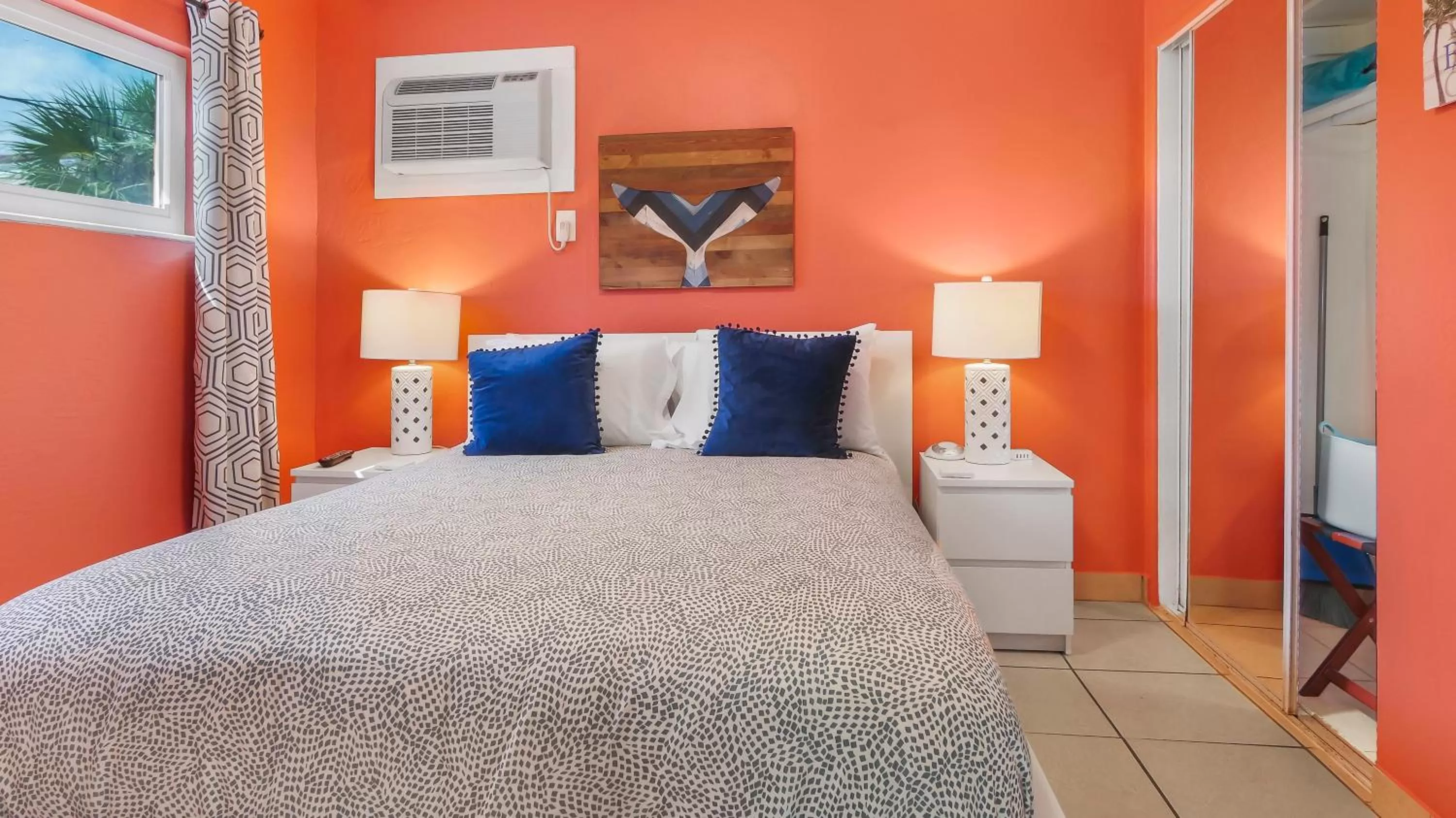 Bedroom, Bed in The Beach House - Treasure Island