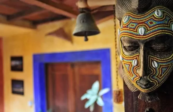 Decorative detail in Sakaroule B&B