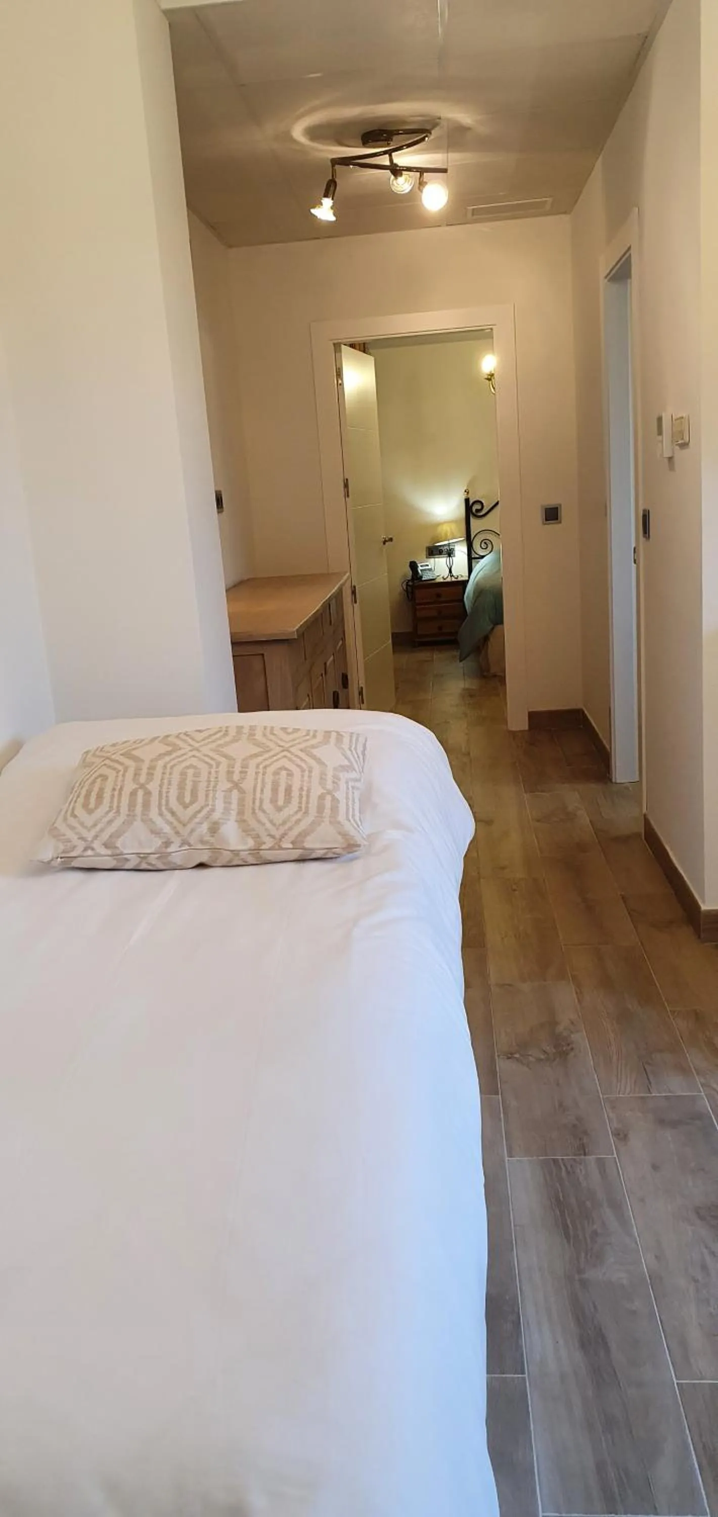 Photo of the whole room, Bed in Artmonia