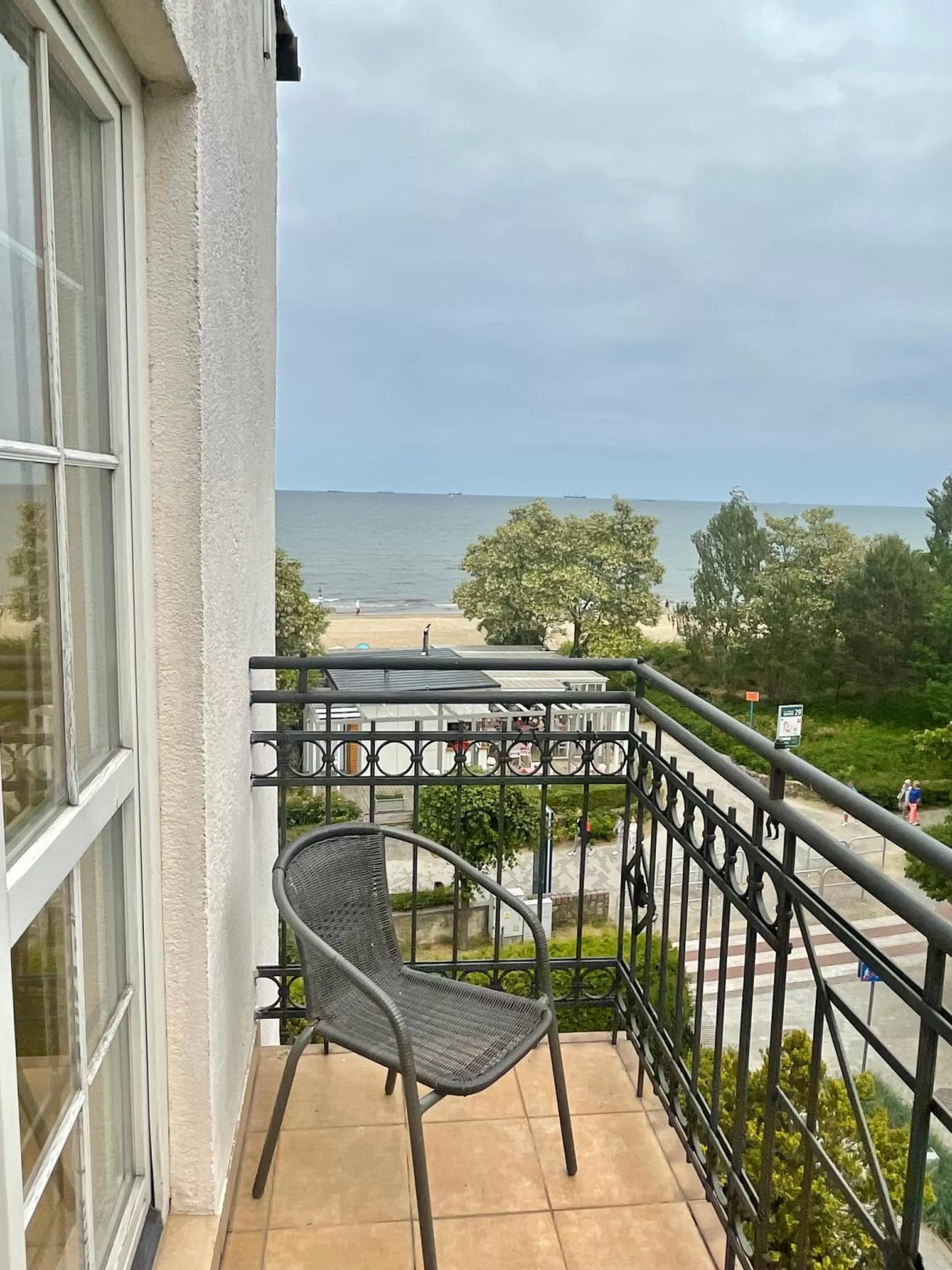 Deluxe Double Room with Side Sea View in Willa Księżniczki Sopotu