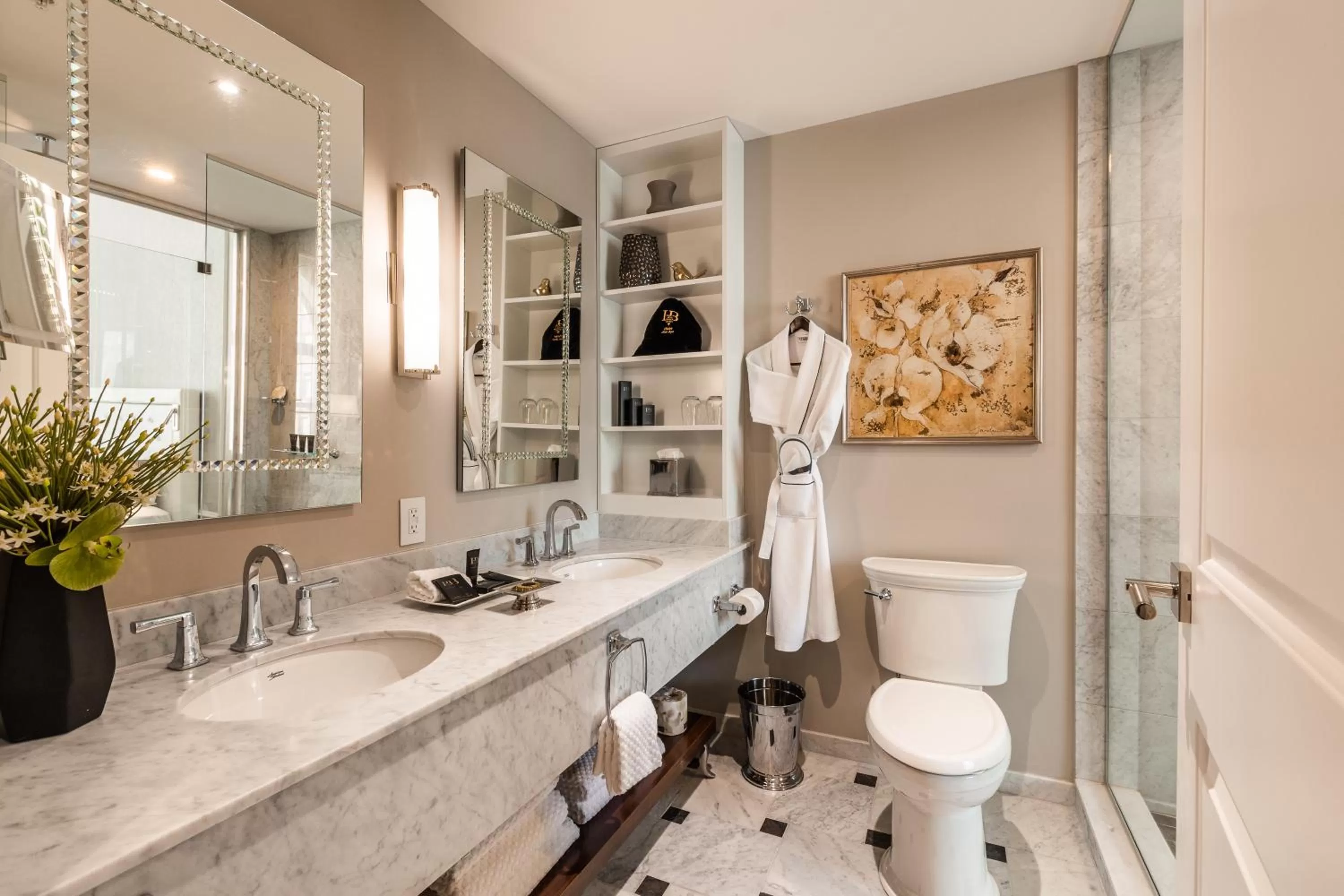 Bathroom in Hôtel Birks Montréal