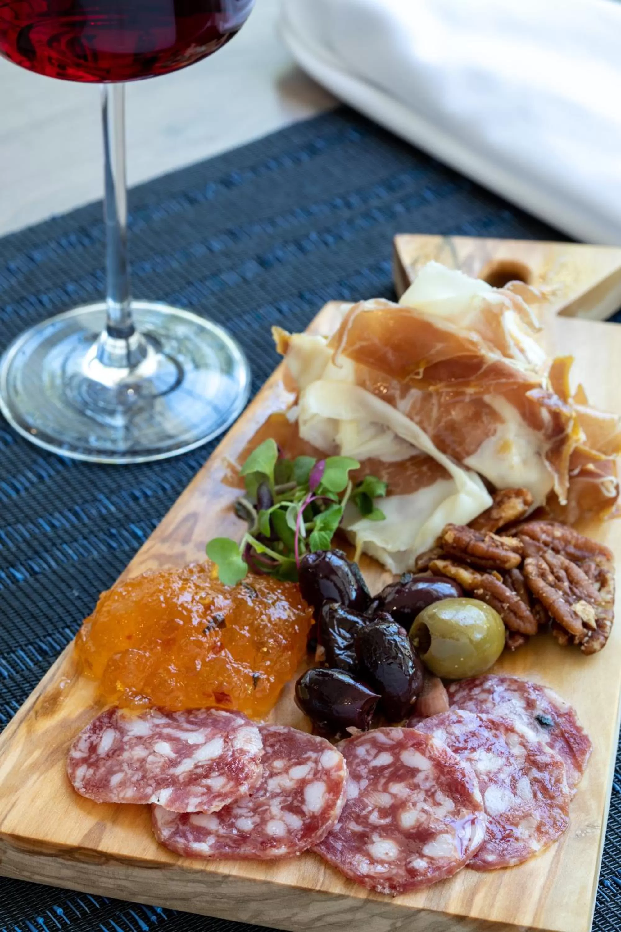 Restaurant/places to eat in Hotel Indigo Mount Pleasant by IHG