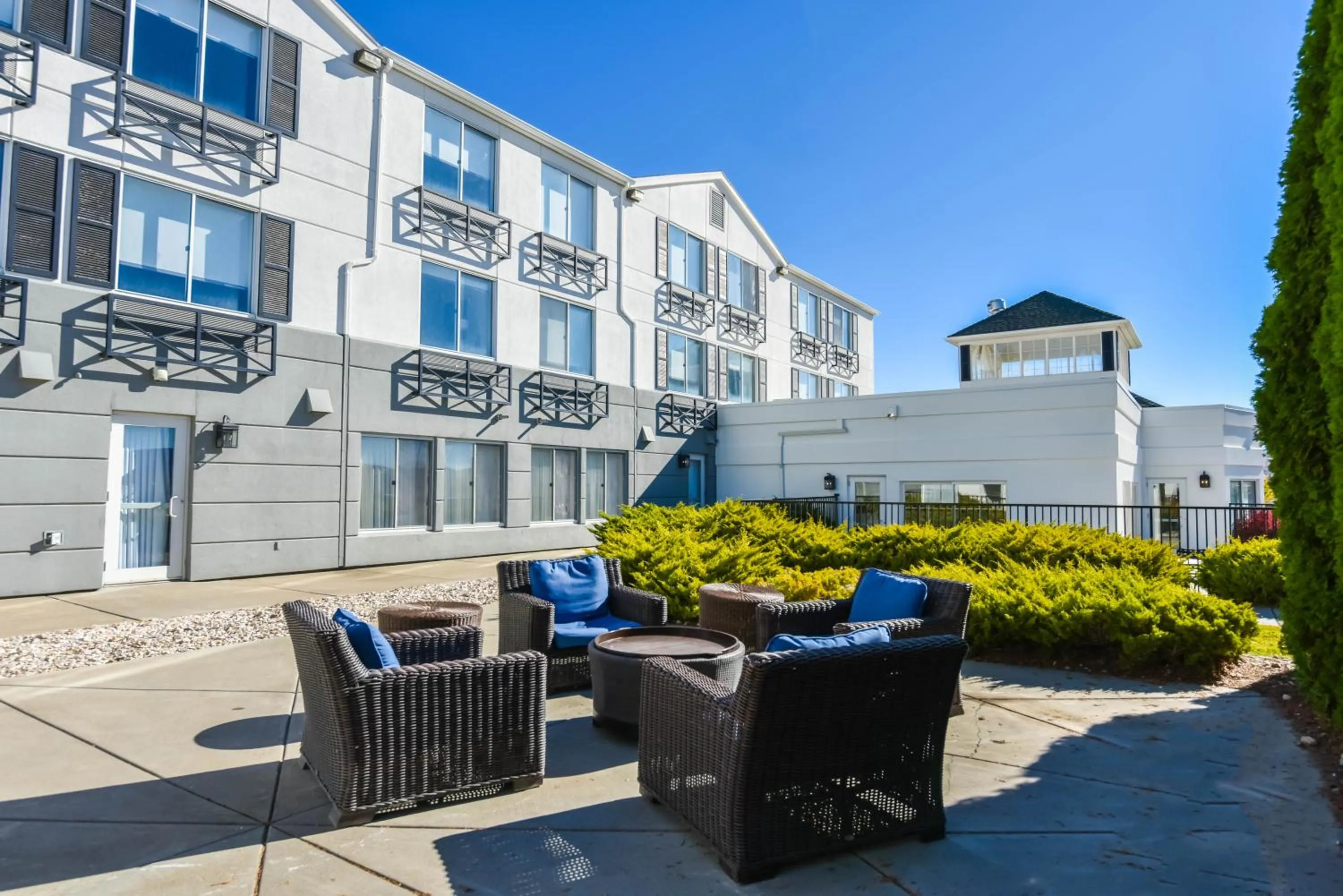 Patio in Shutters Hotel