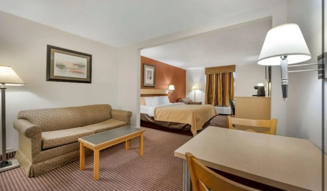 Quality Inn & Suites South Obetz