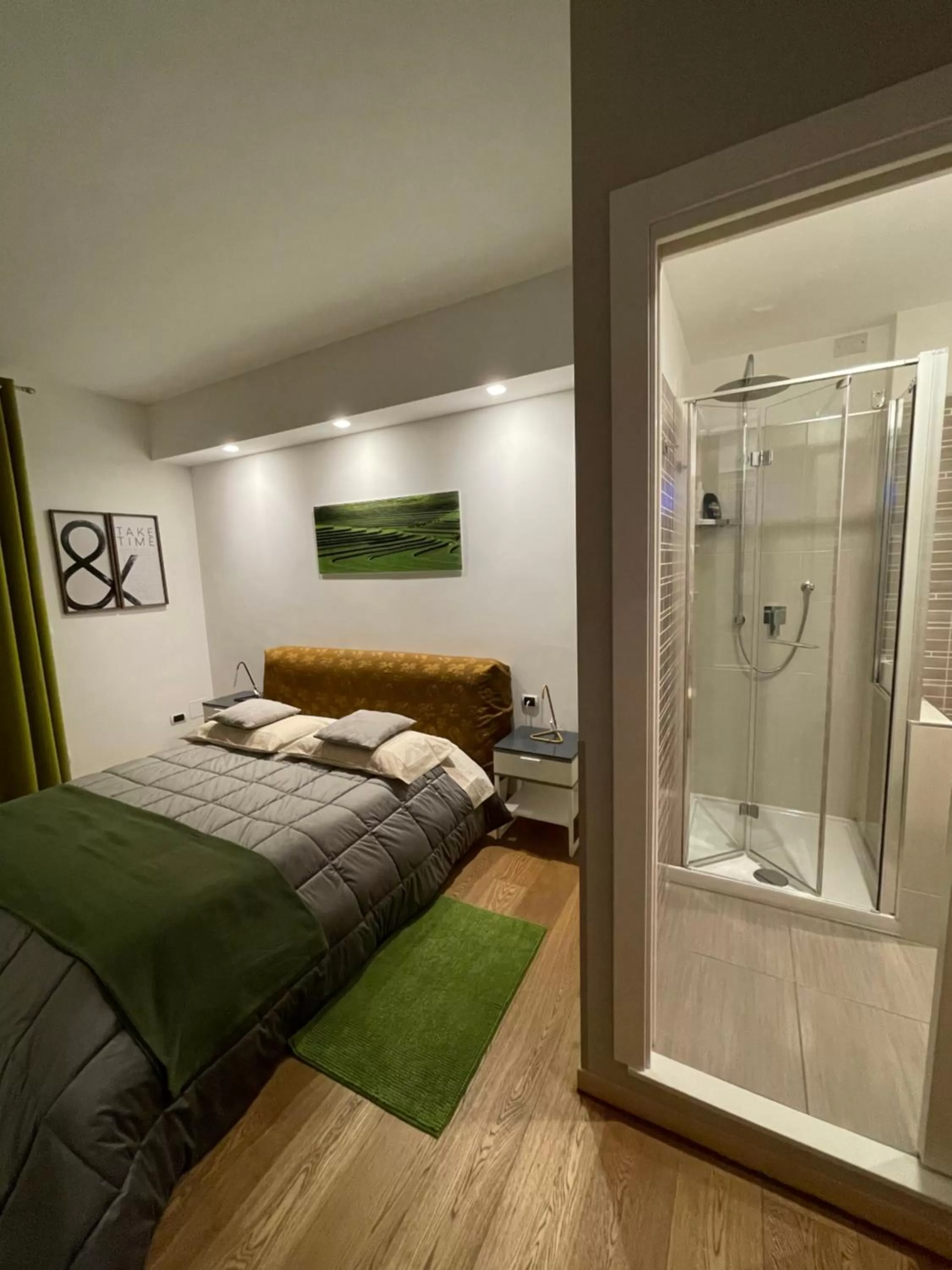 Bed in Smart-House Rent-Rooms FREE PARKING